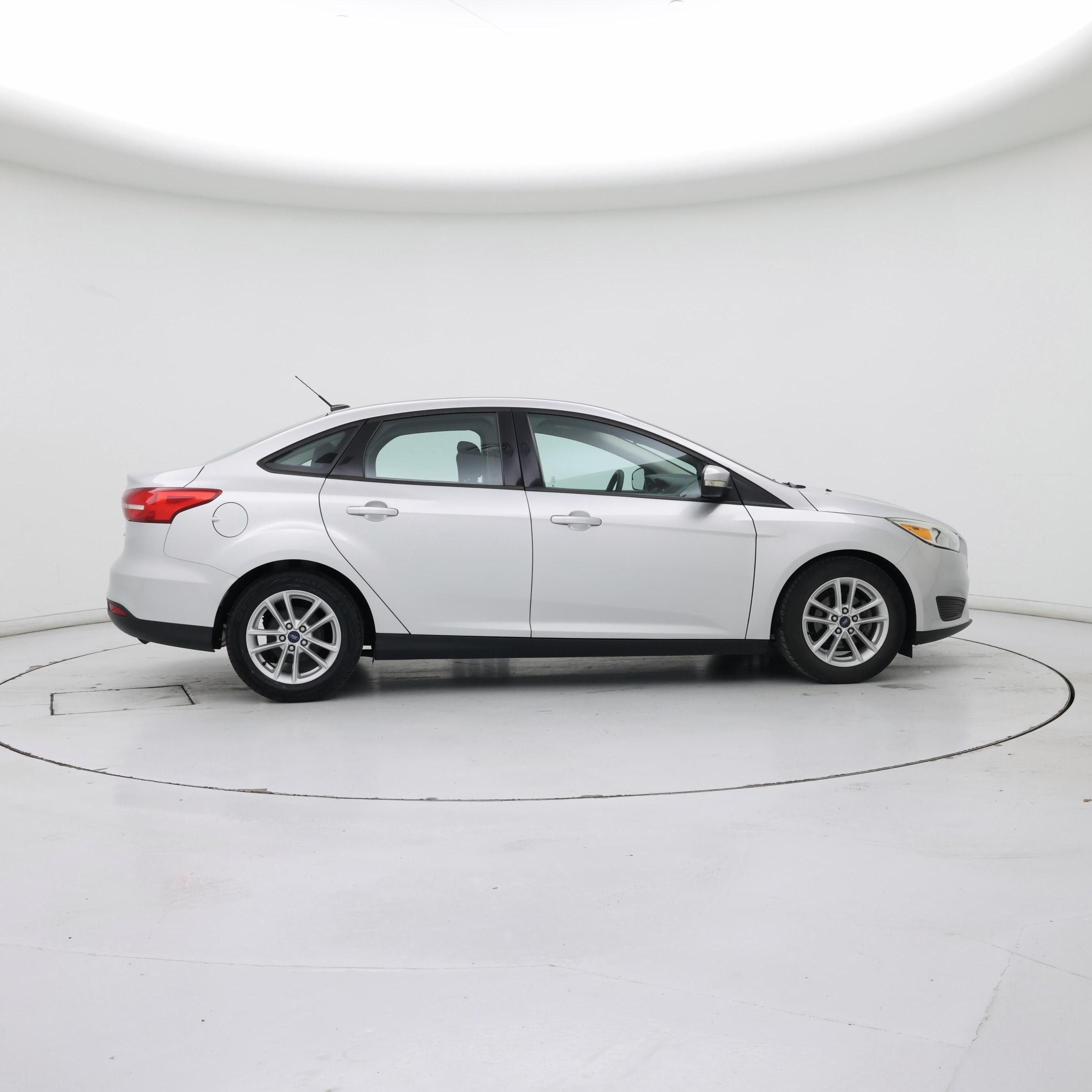 Thumbnail: 2016 Ford Focus - 7