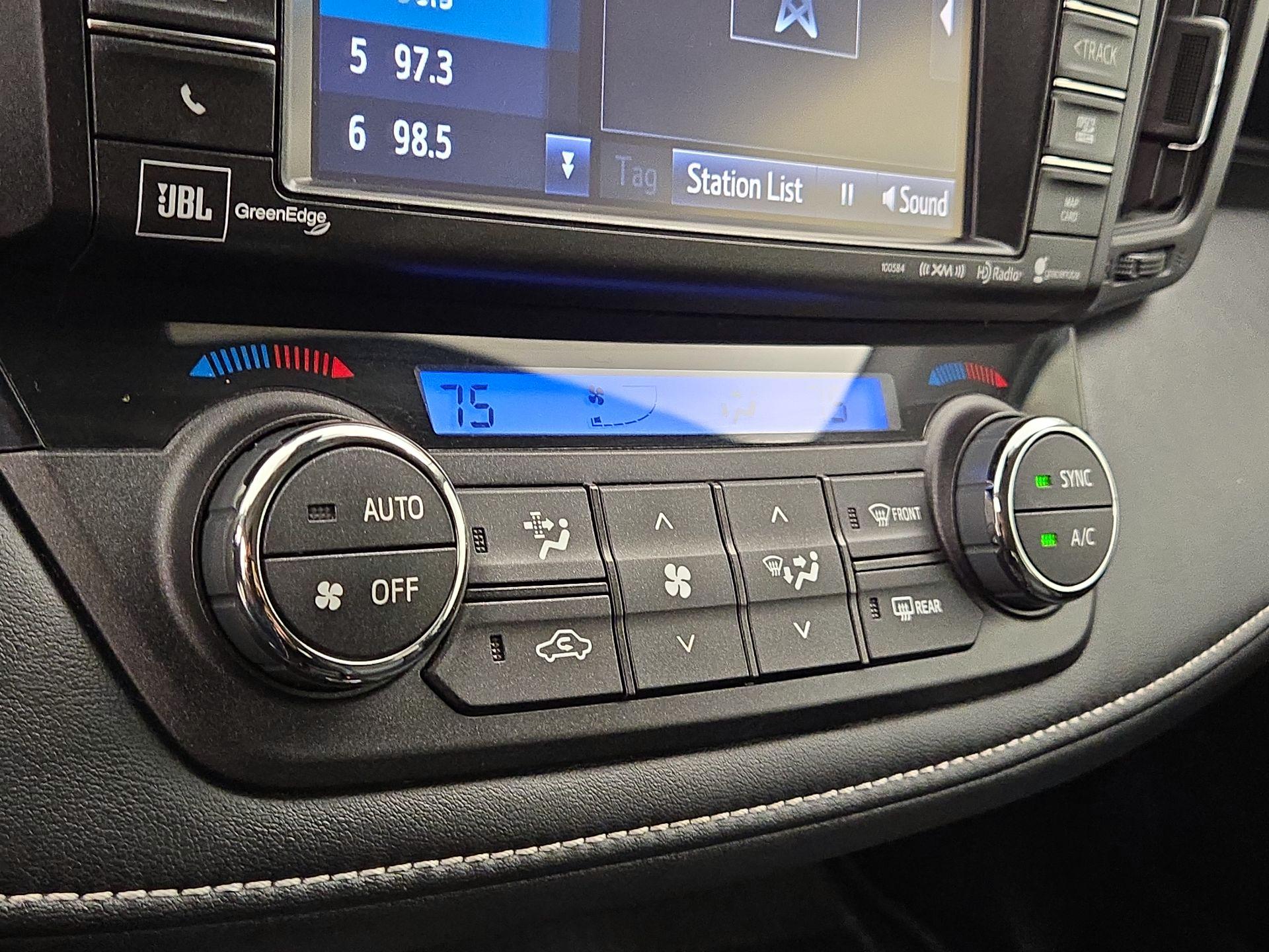 Thumbnail: 2016 Toyota RAV4 - 16