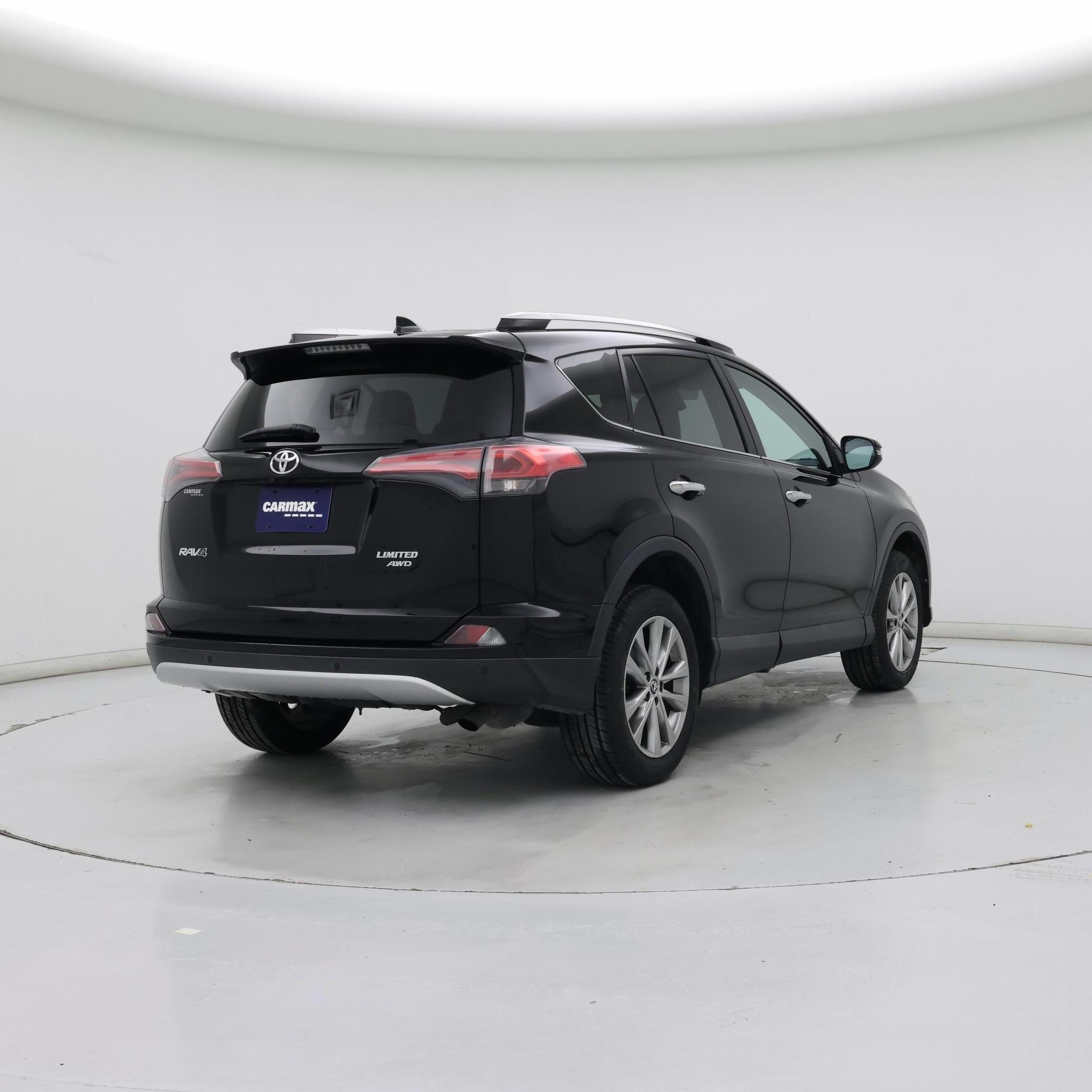 Thumbnail: 2016 Toyota RAV4 - 8