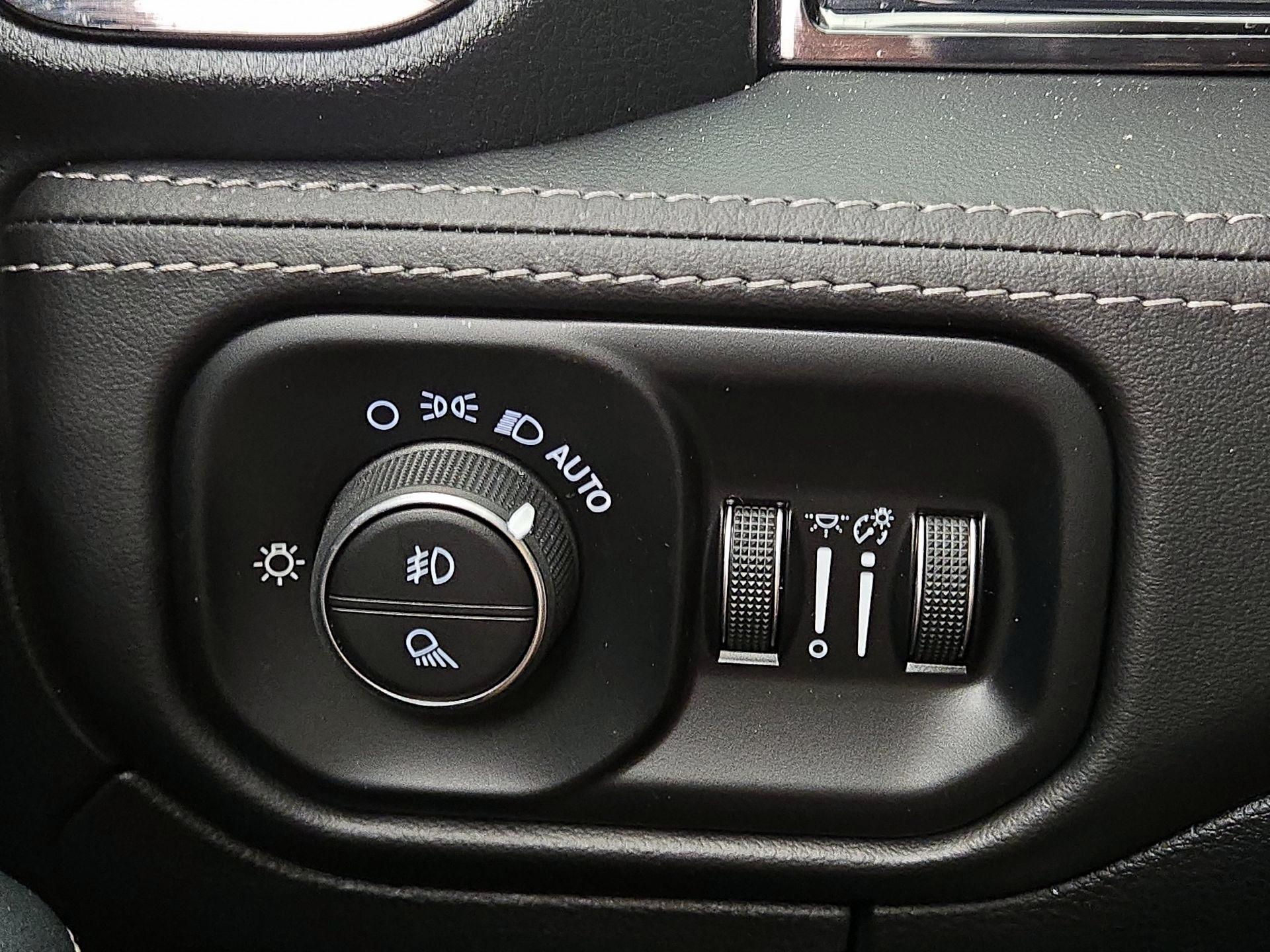 Thumbnail: 2025 RAM 1500 - 13
