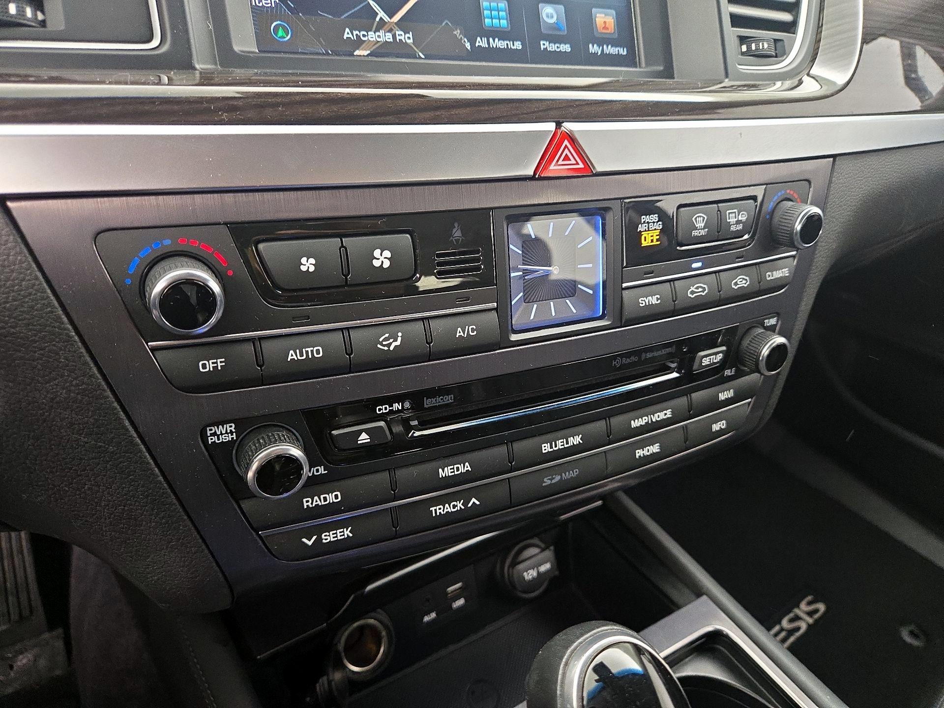 Thumbnail: 2015 Hyundai Genesis - 16