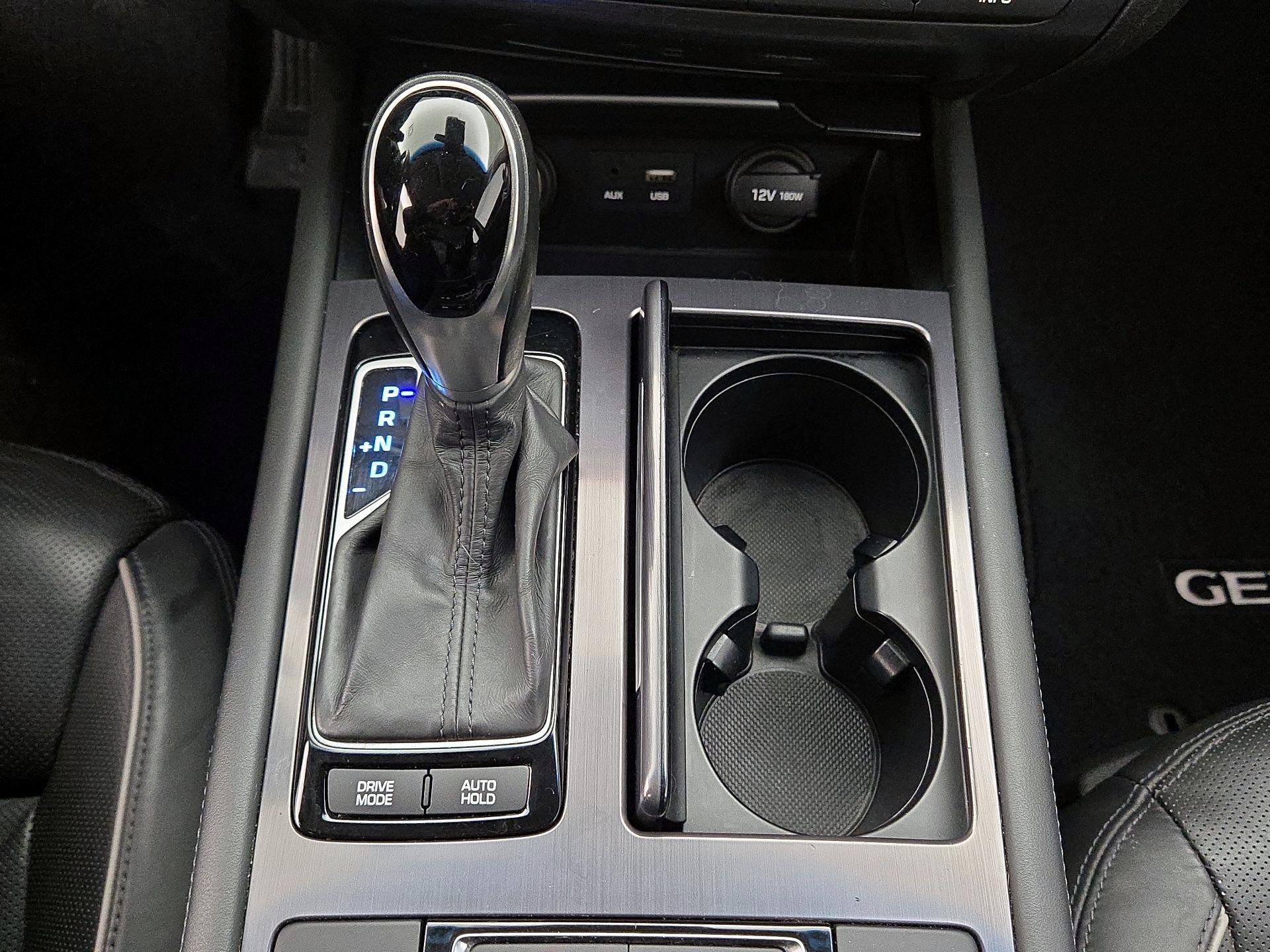 Thumbnail: 2015 Hyundai Genesis - 17