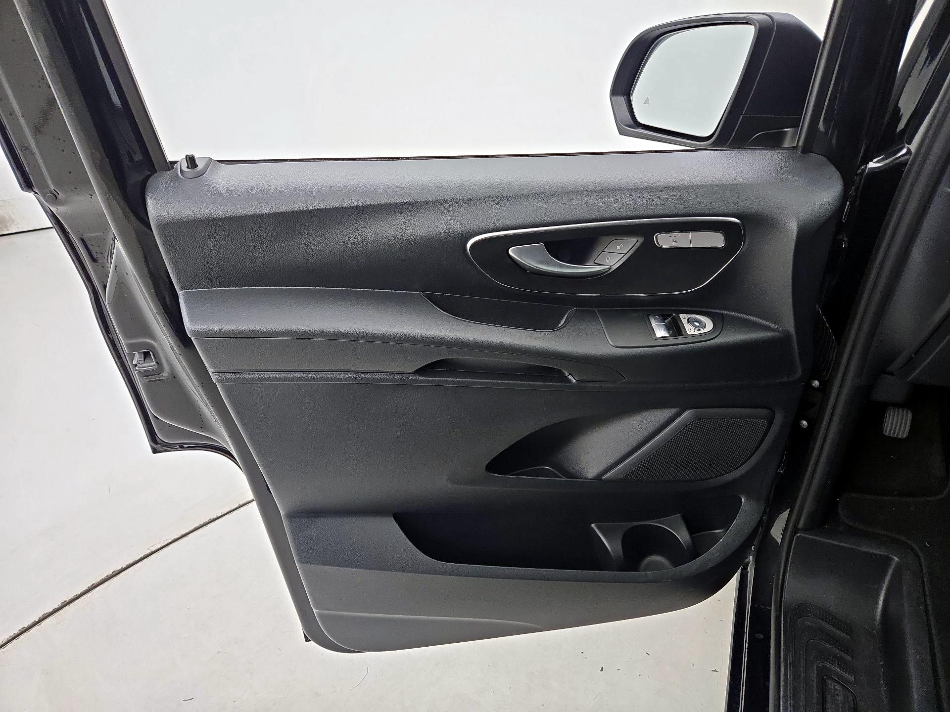 Thumbnail: 2023 Mercedes-Benz Metris - 12