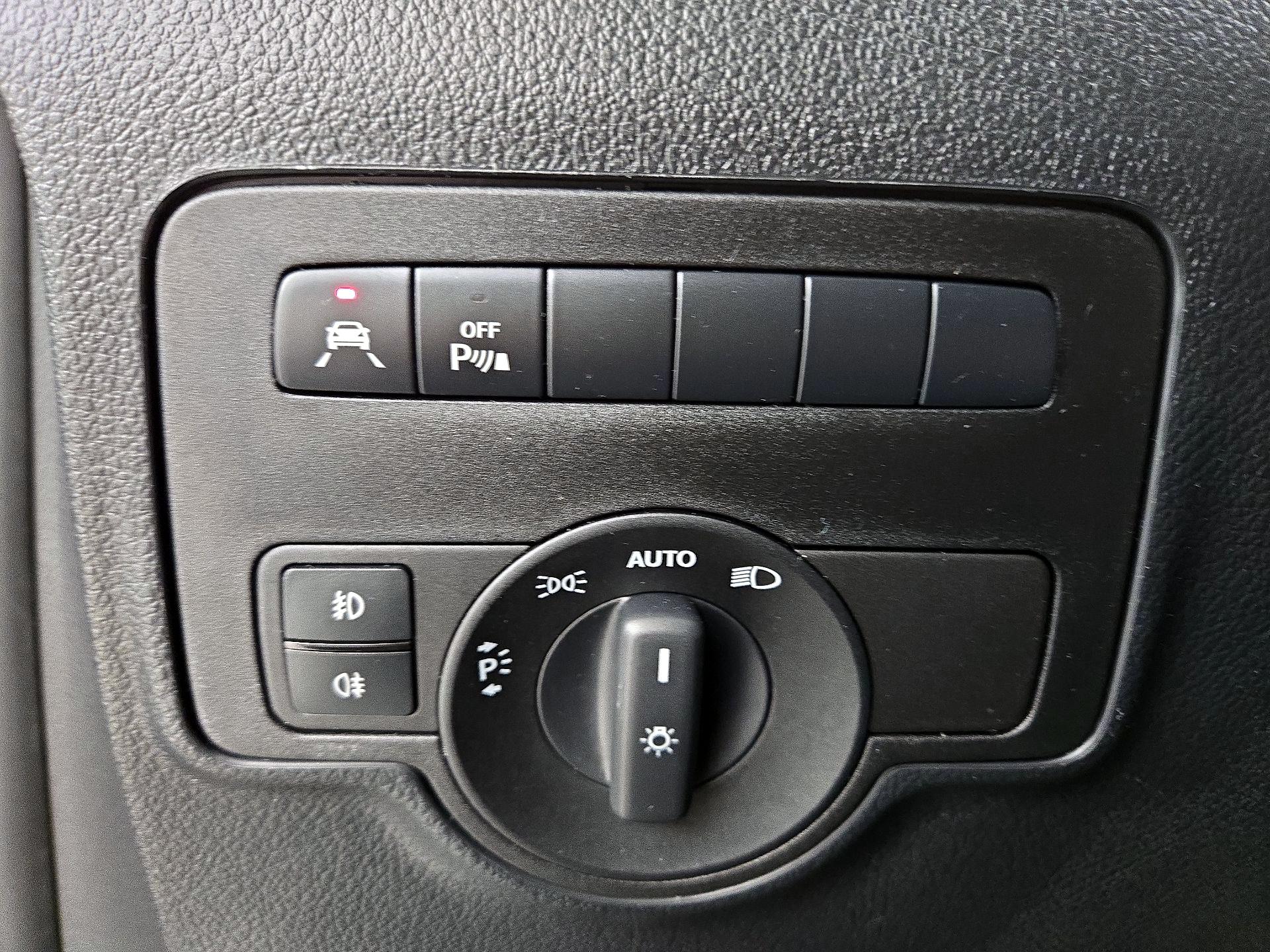 Thumbnail: 2023 Mercedes-Benz Metris - 13