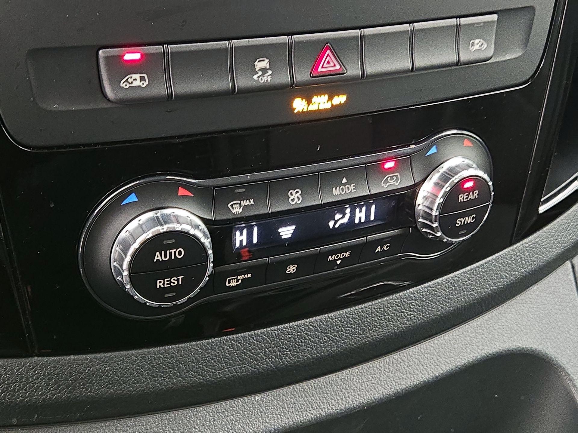 Thumbnail: 2023 Mercedes-Benz Metris - 17