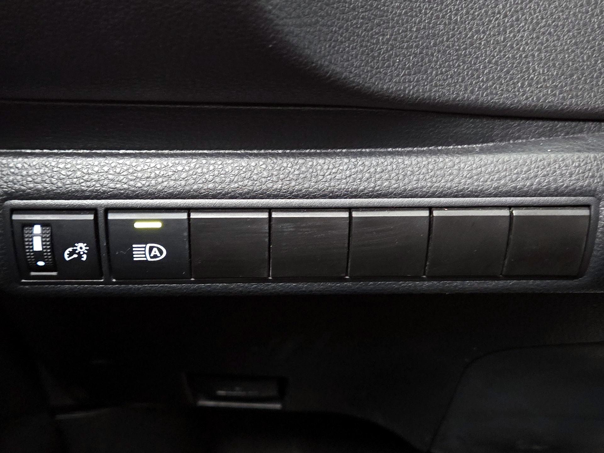 Thumbnail: 2024 Toyota Corolla - 13