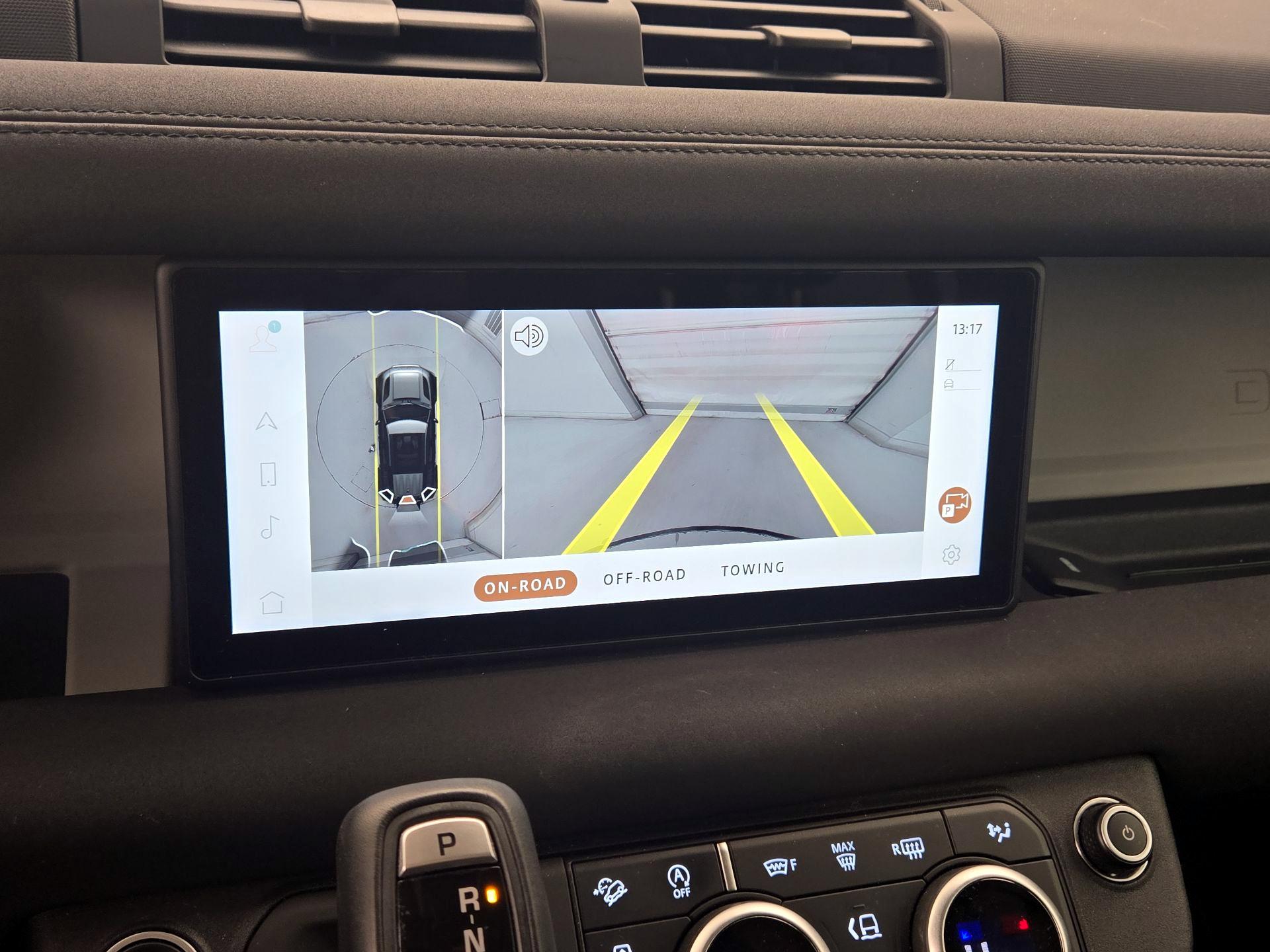 Thumbnail: 2020 Land Rover Defender - 14