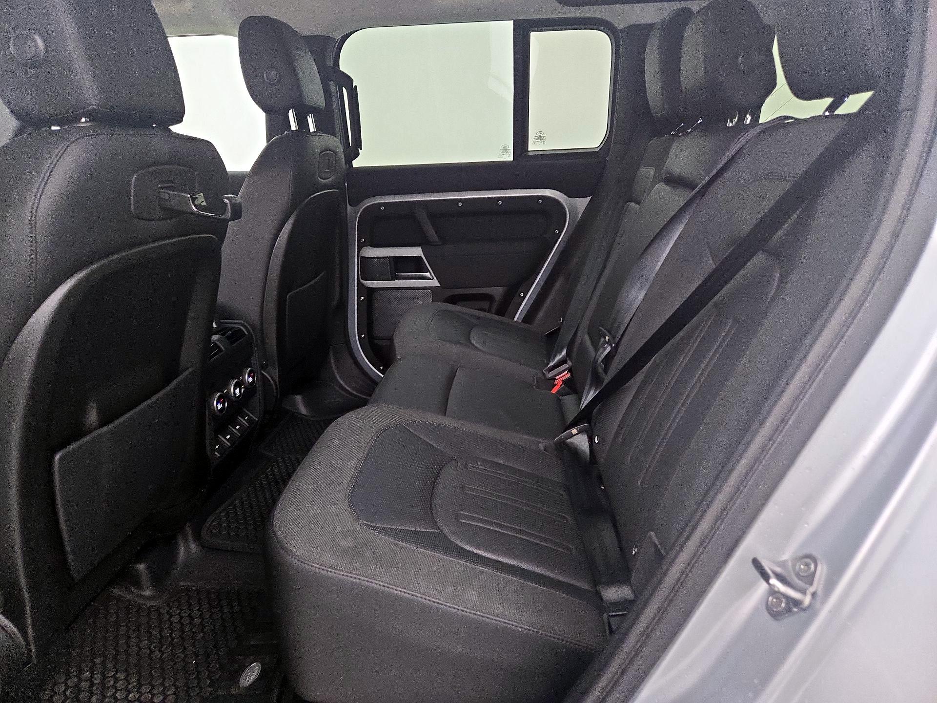 Thumbnail: 2020 Land Rover Defender - 19