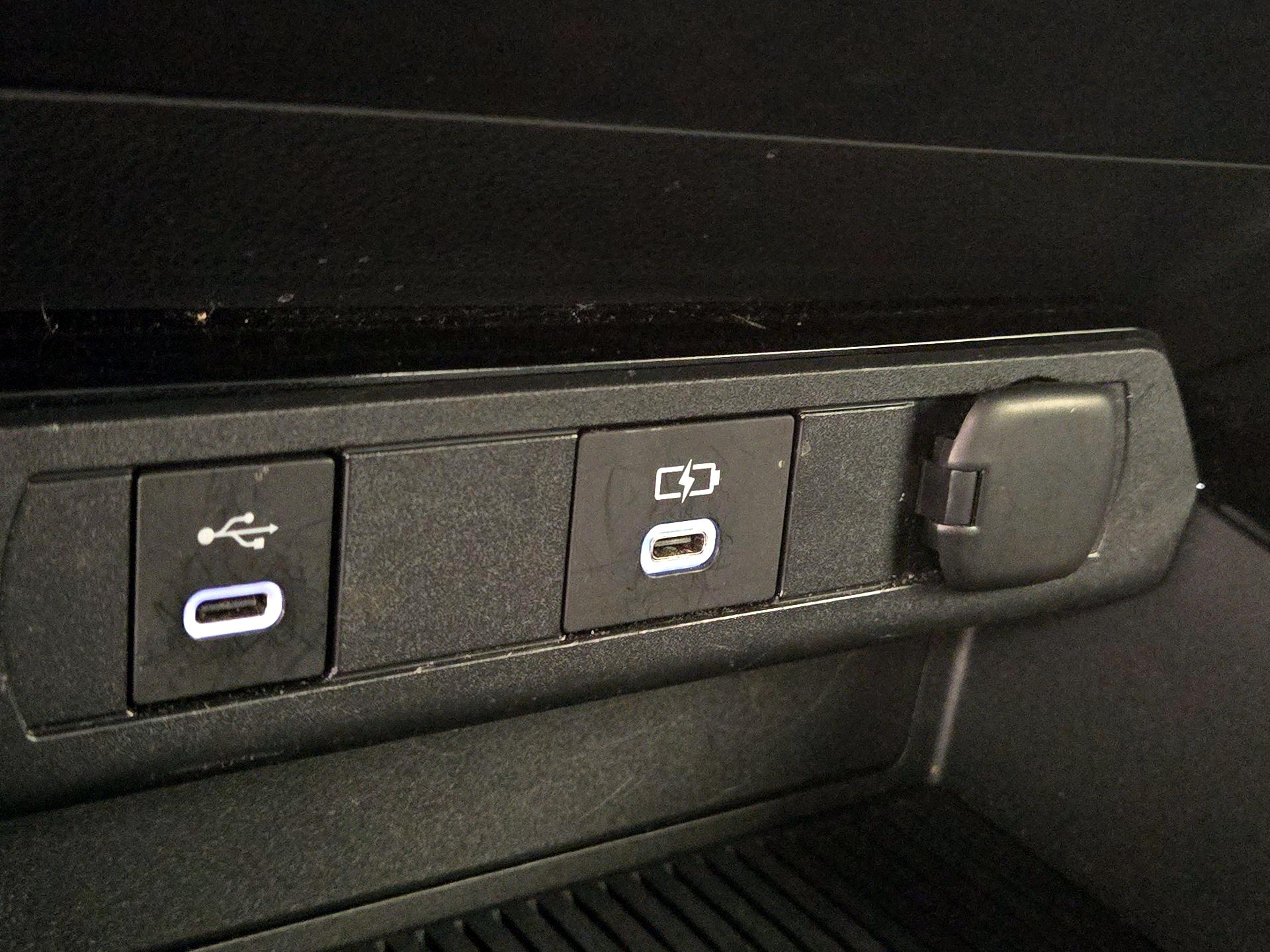 Thumbnail: 2024 Toyota Prius - 17