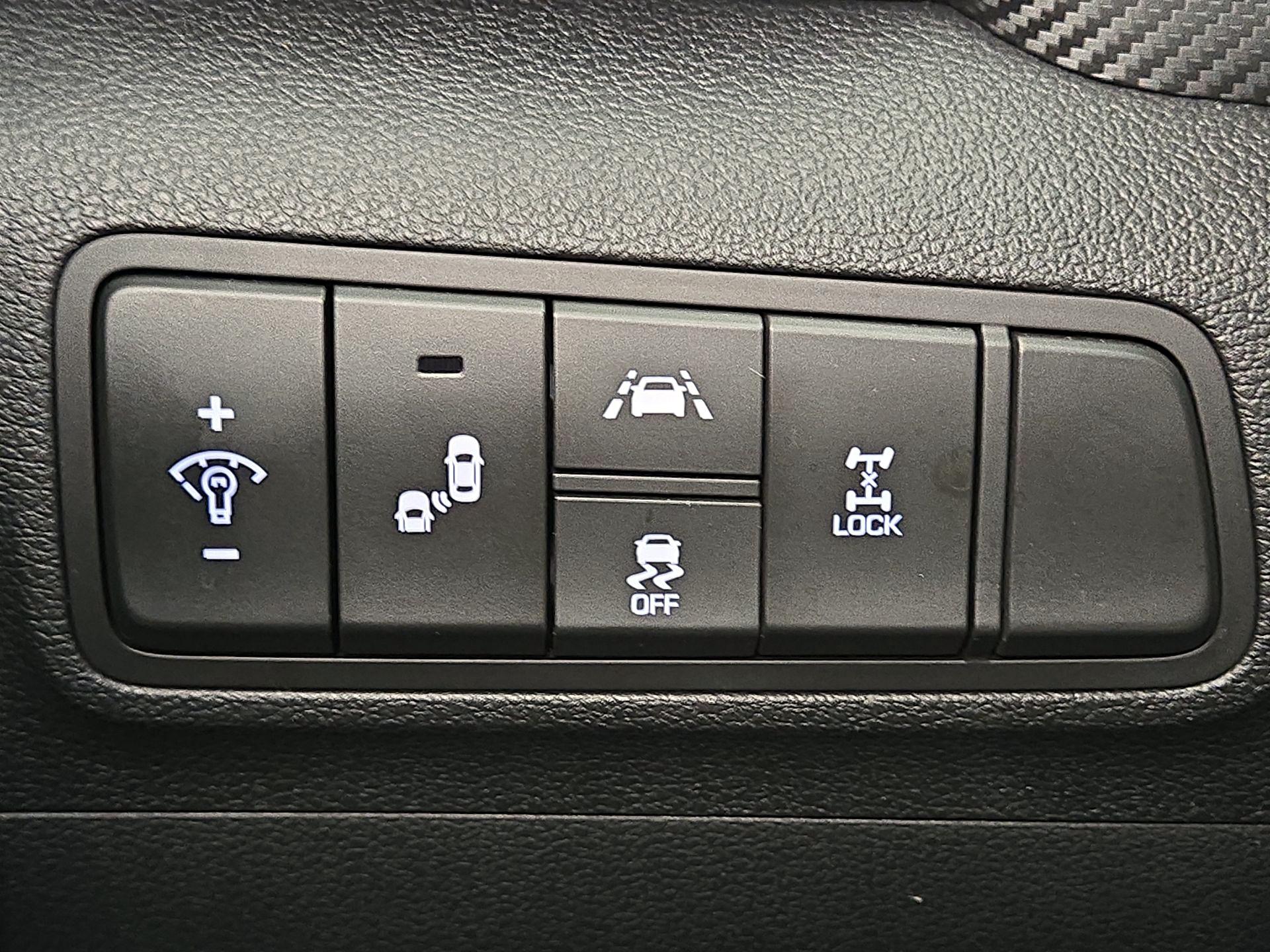 Thumbnail: 2020 Hyundai Tucson - 13