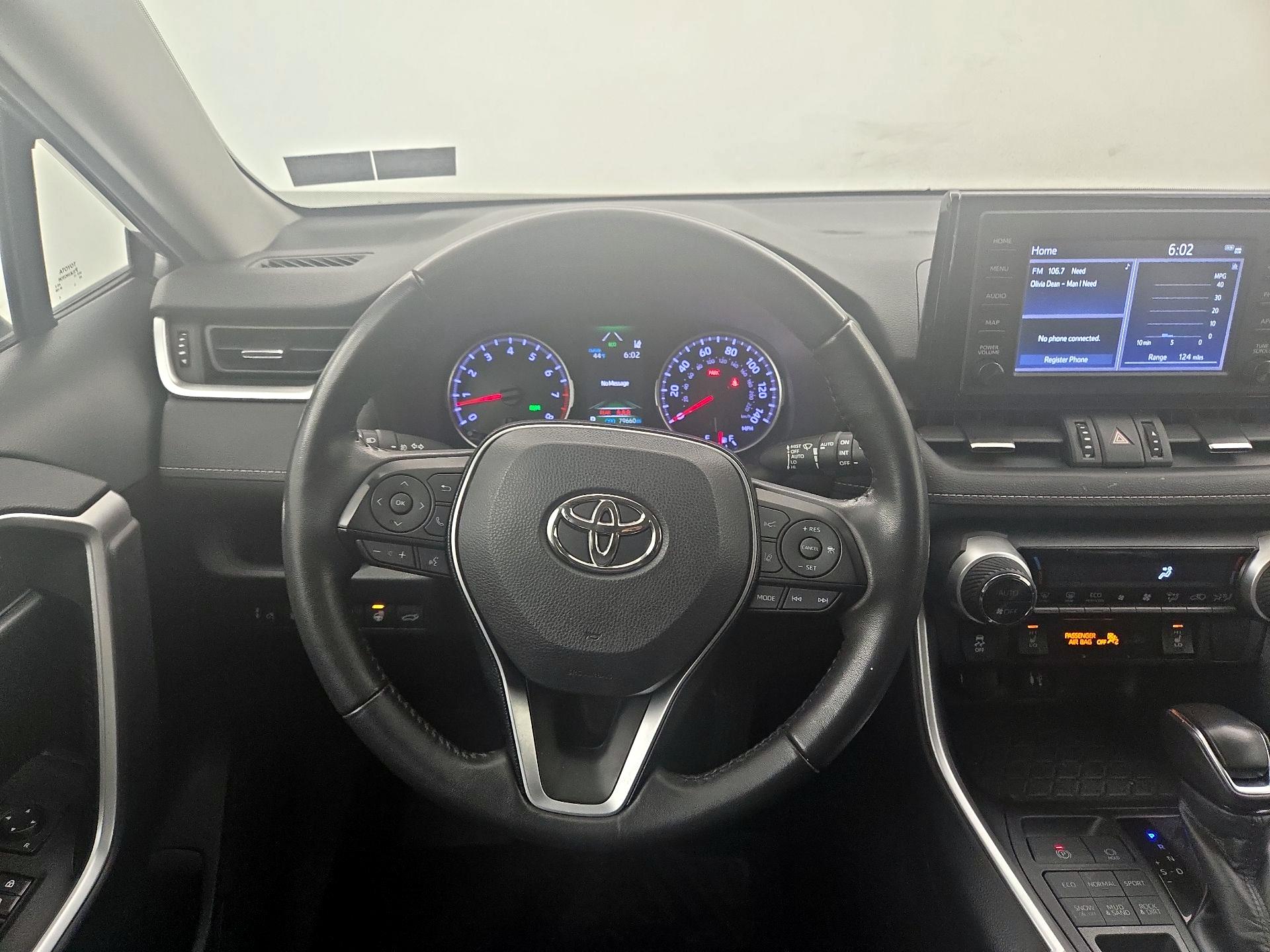 Thumbnail: 2019 Toyota RAV4 - 10