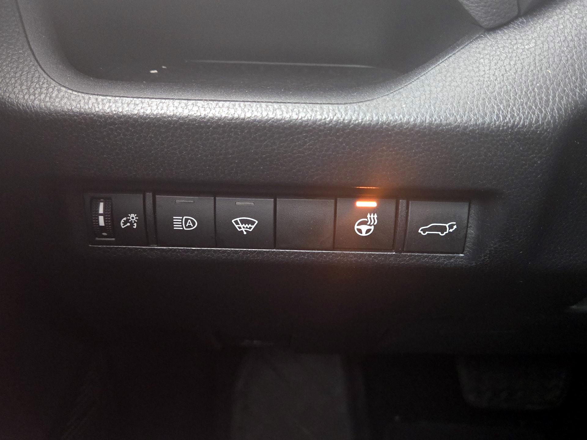 Thumbnail: 2019 Toyota RAV4 - 13