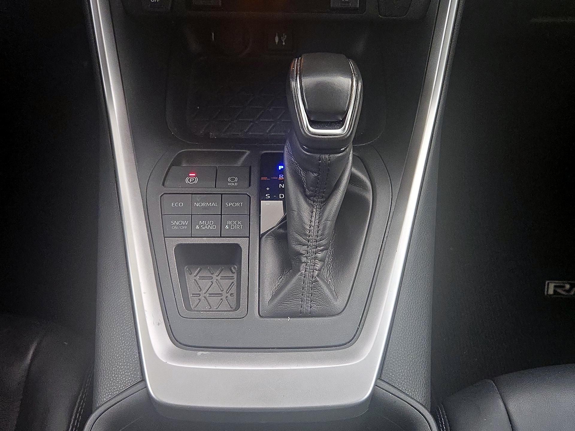 Thumbnail: 2019 Toyota RAV4 - 17