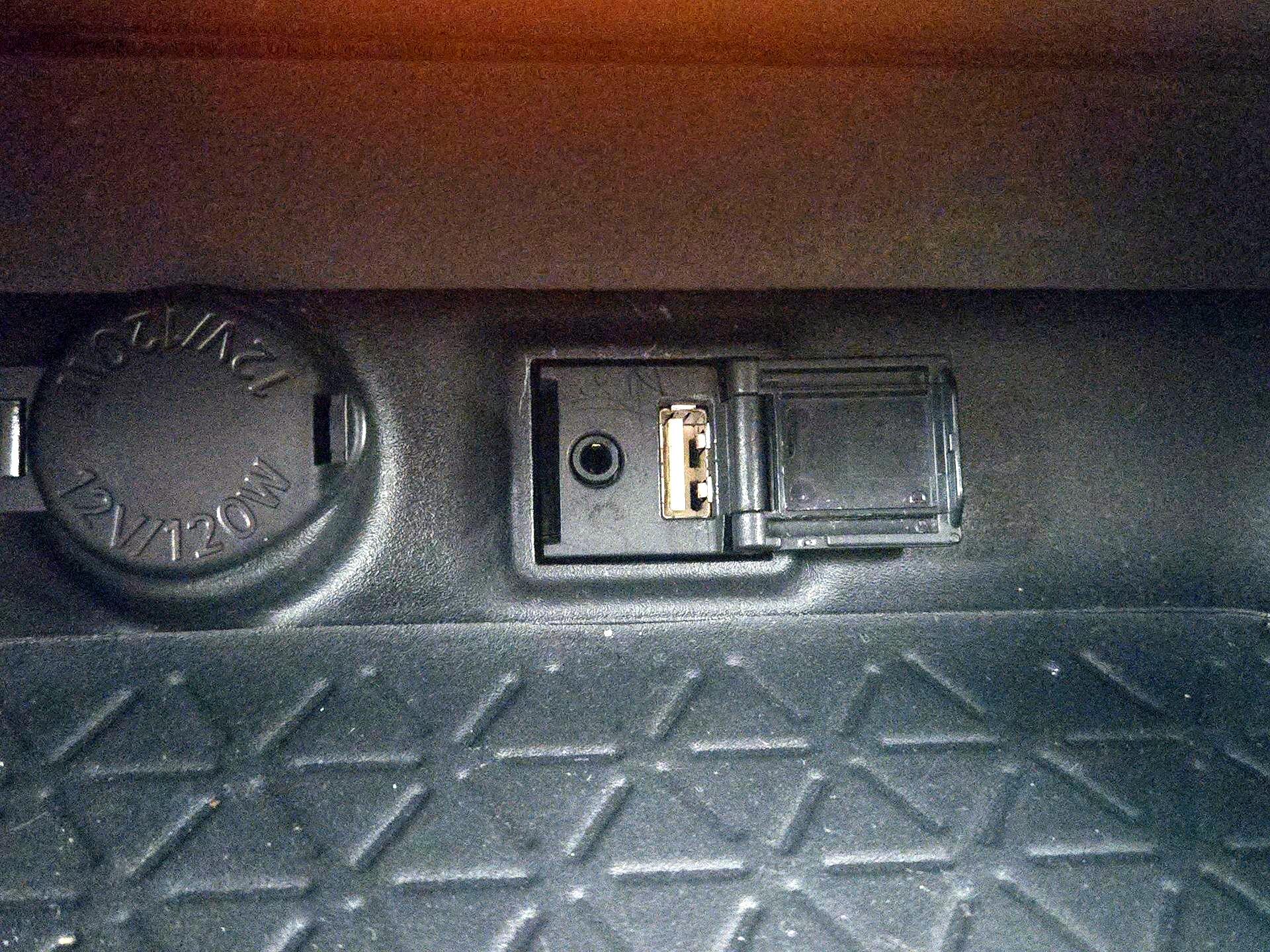 Thumbnail: 2019 Toyota RAV4 - 18