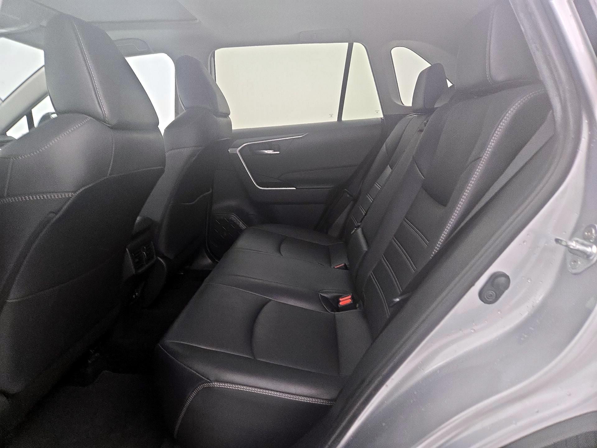 Thumbnail: 2019 Toyota RAV4 - 20