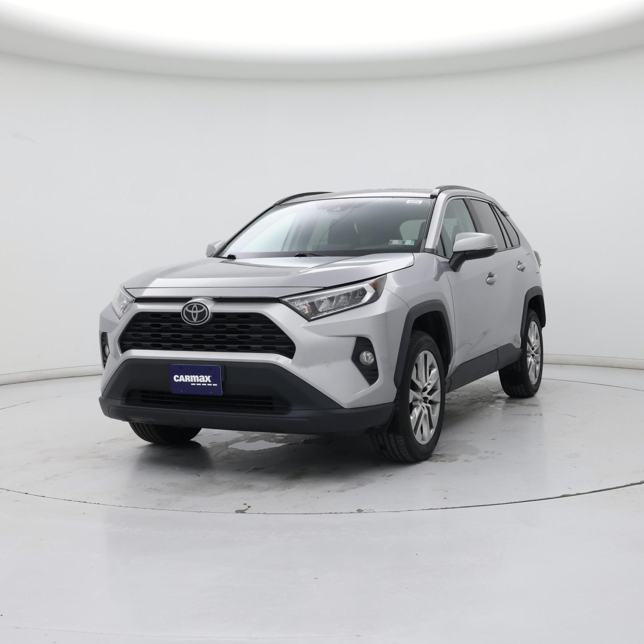 Thumbnail: 2019 Toyota RAV4 - 4