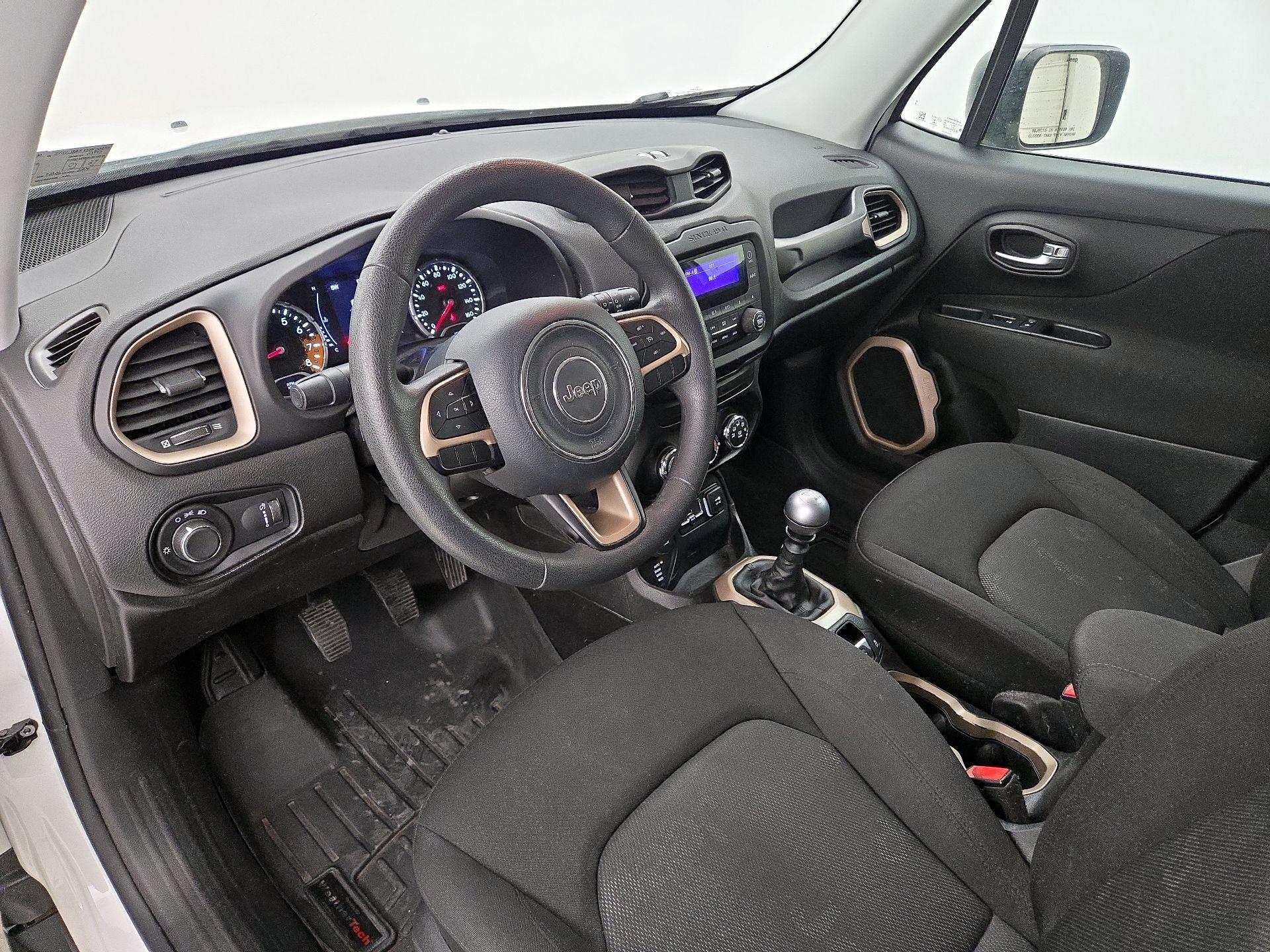 Thumbnail: 2017 Jeep Renegade - 11