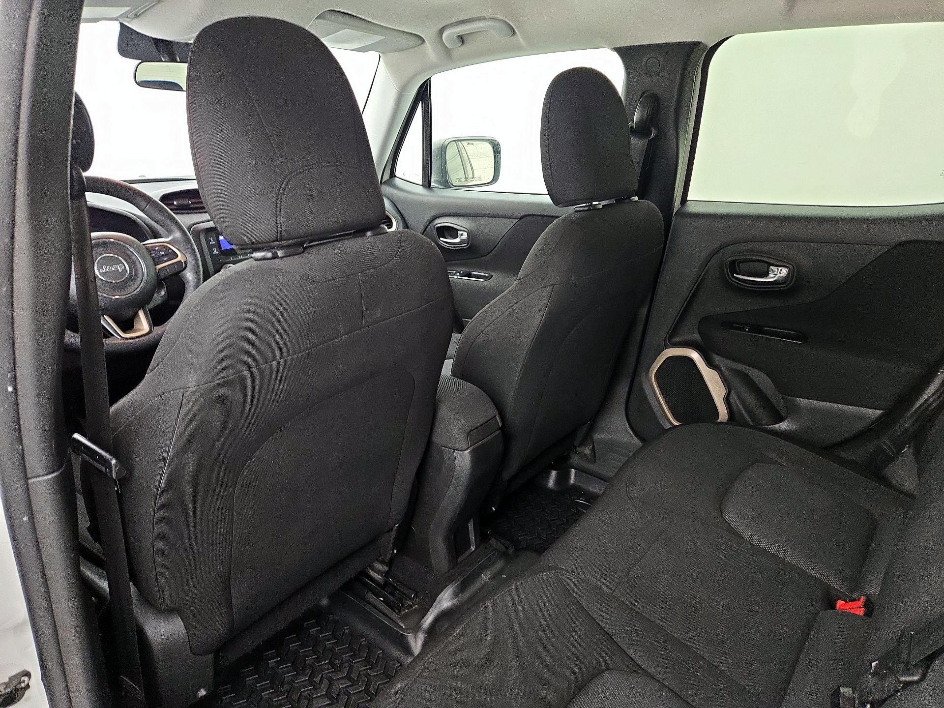 Thumbnail: 2017 Jeep Renegade - 18