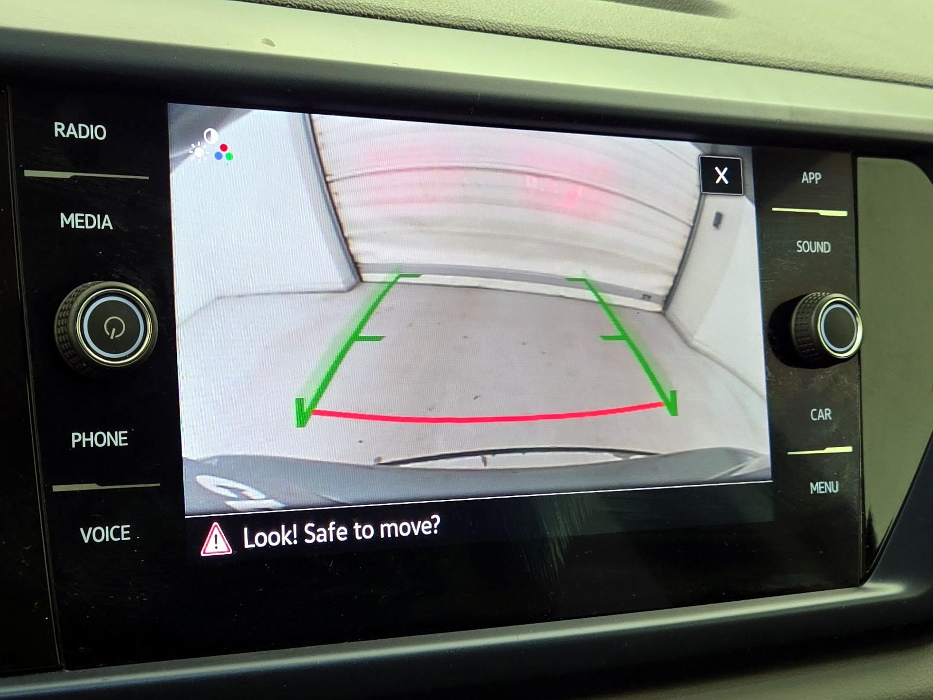 Thumbnail: 2022 Volkswagen Taos - 13