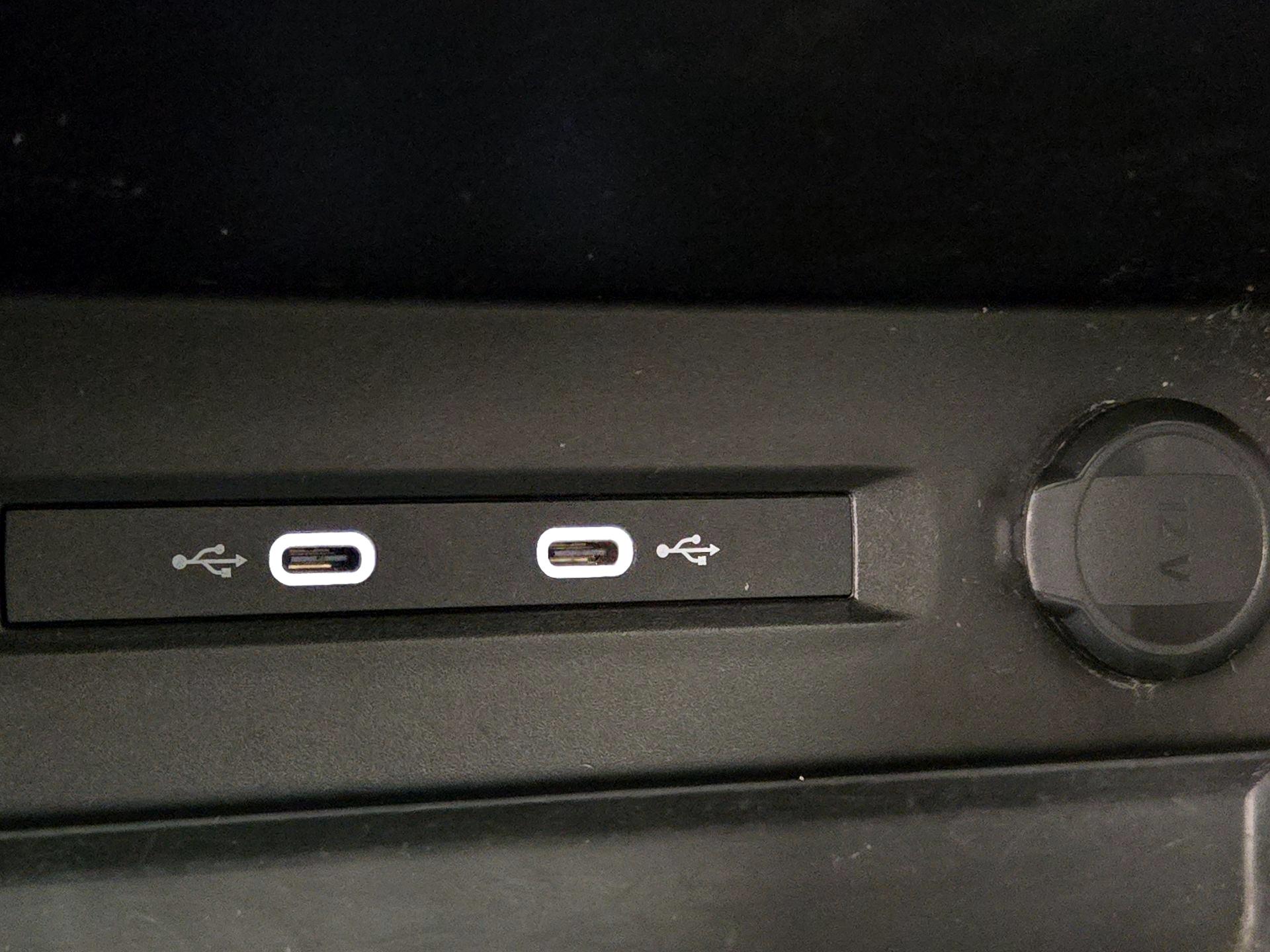 Thumbnail: 2022 Volkswagen Taos - 17