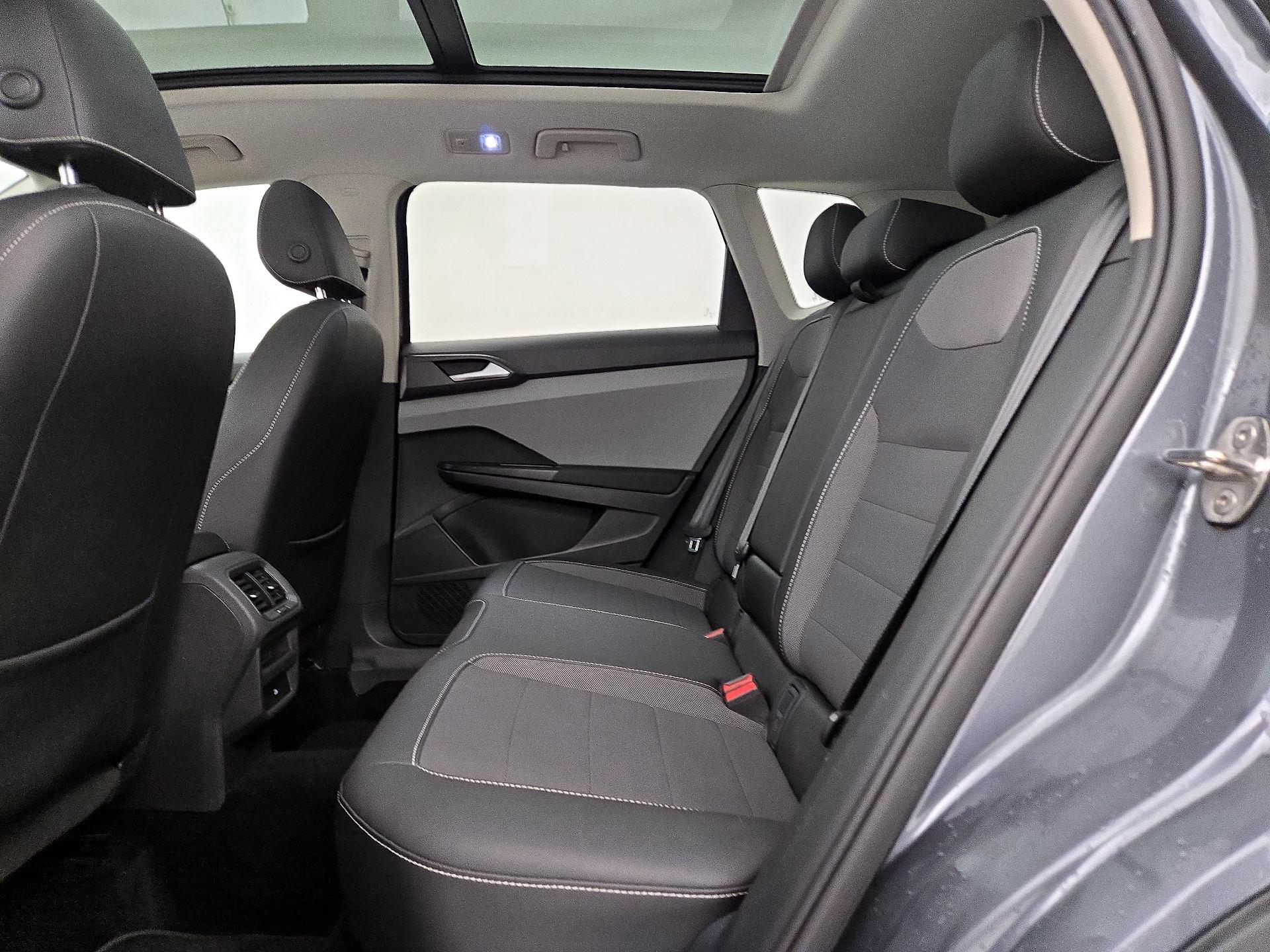 Thumbnail: 2022 Volkswagen Taos - 19