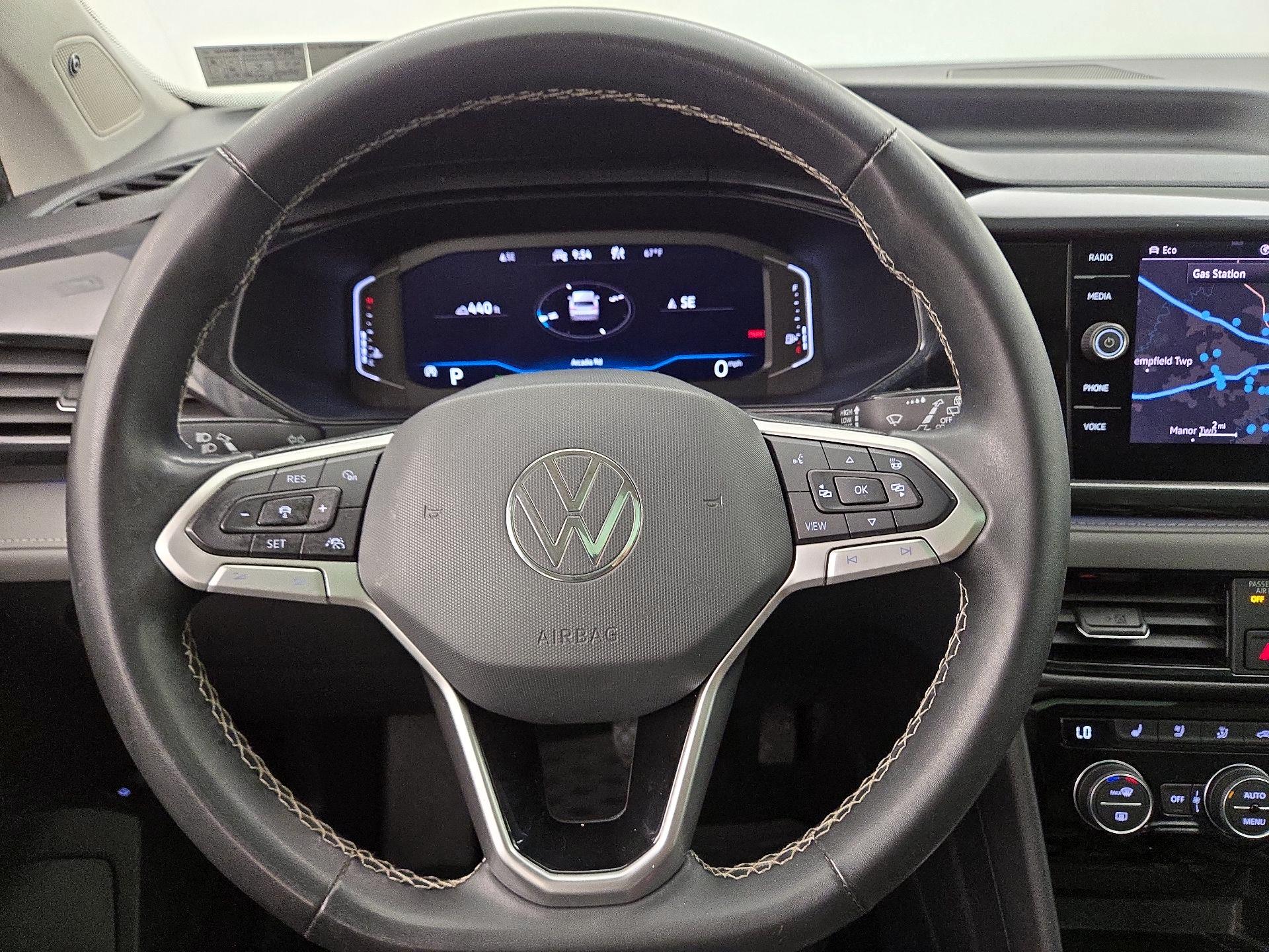 Thumbnail: 2022 Volkswagen Taos - 10