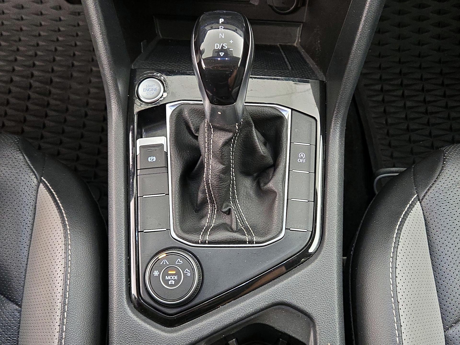 Thumbnail: 2022 Volkswagen Taos - 17