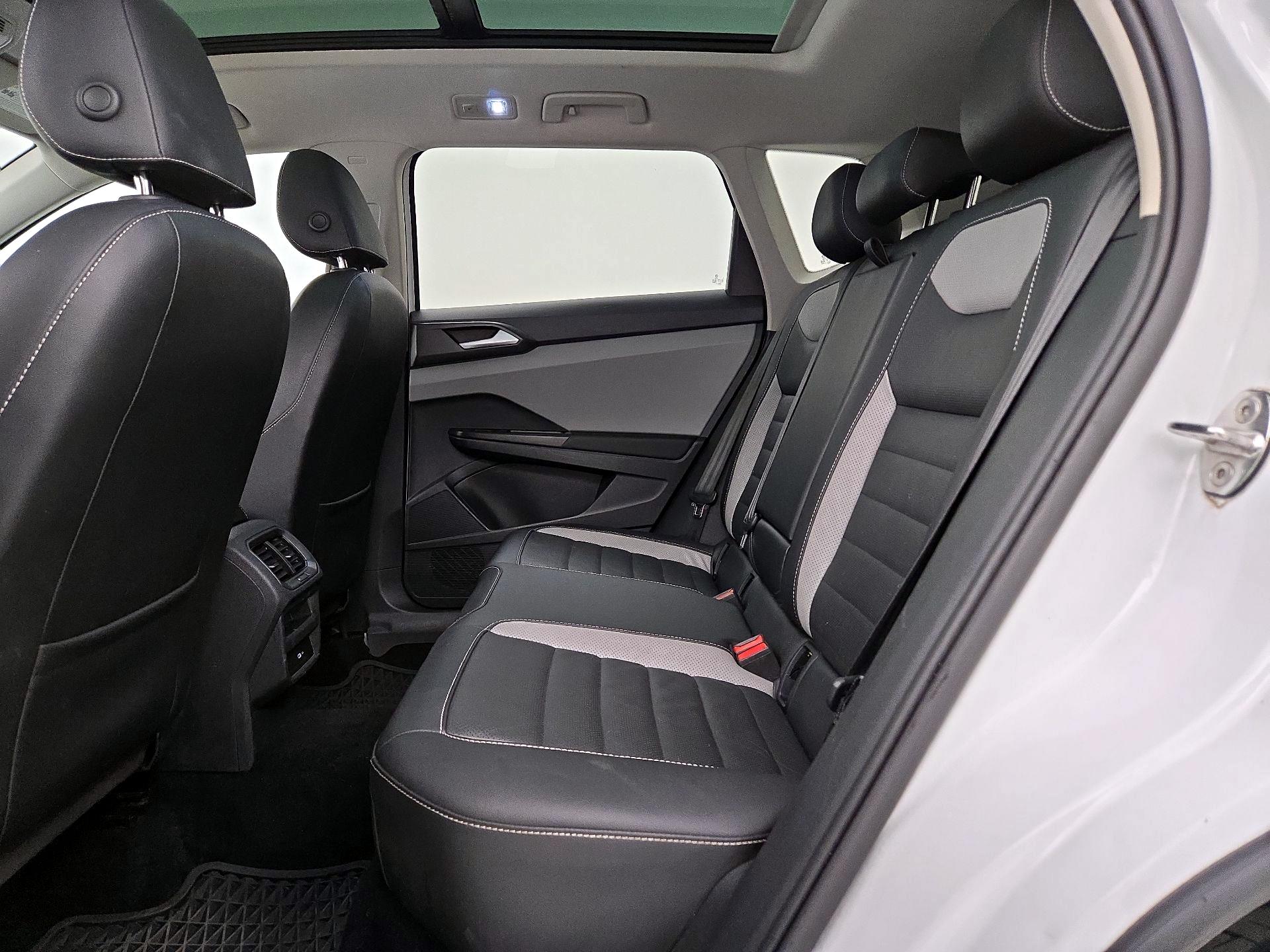 Thumbnail: 2022 Volkswagen Taos - 20