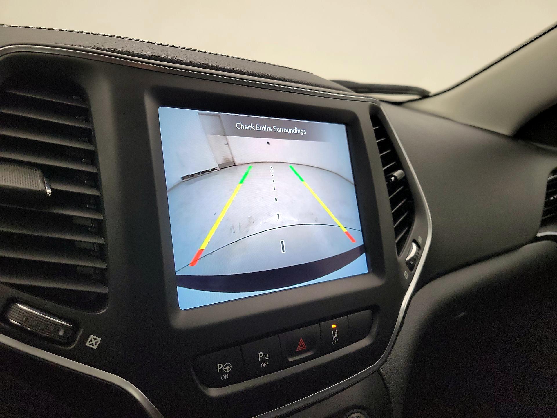 Thumbnail: 2023 Jeep Cherokee - 15