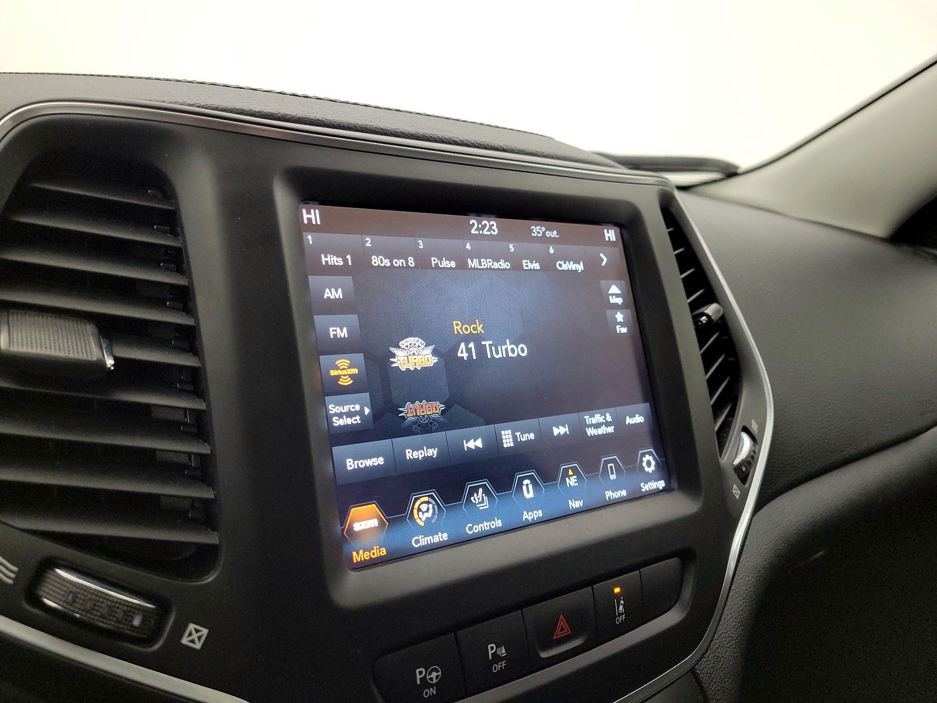 Thumbnail: 2023 Jeep Cherokee - 16