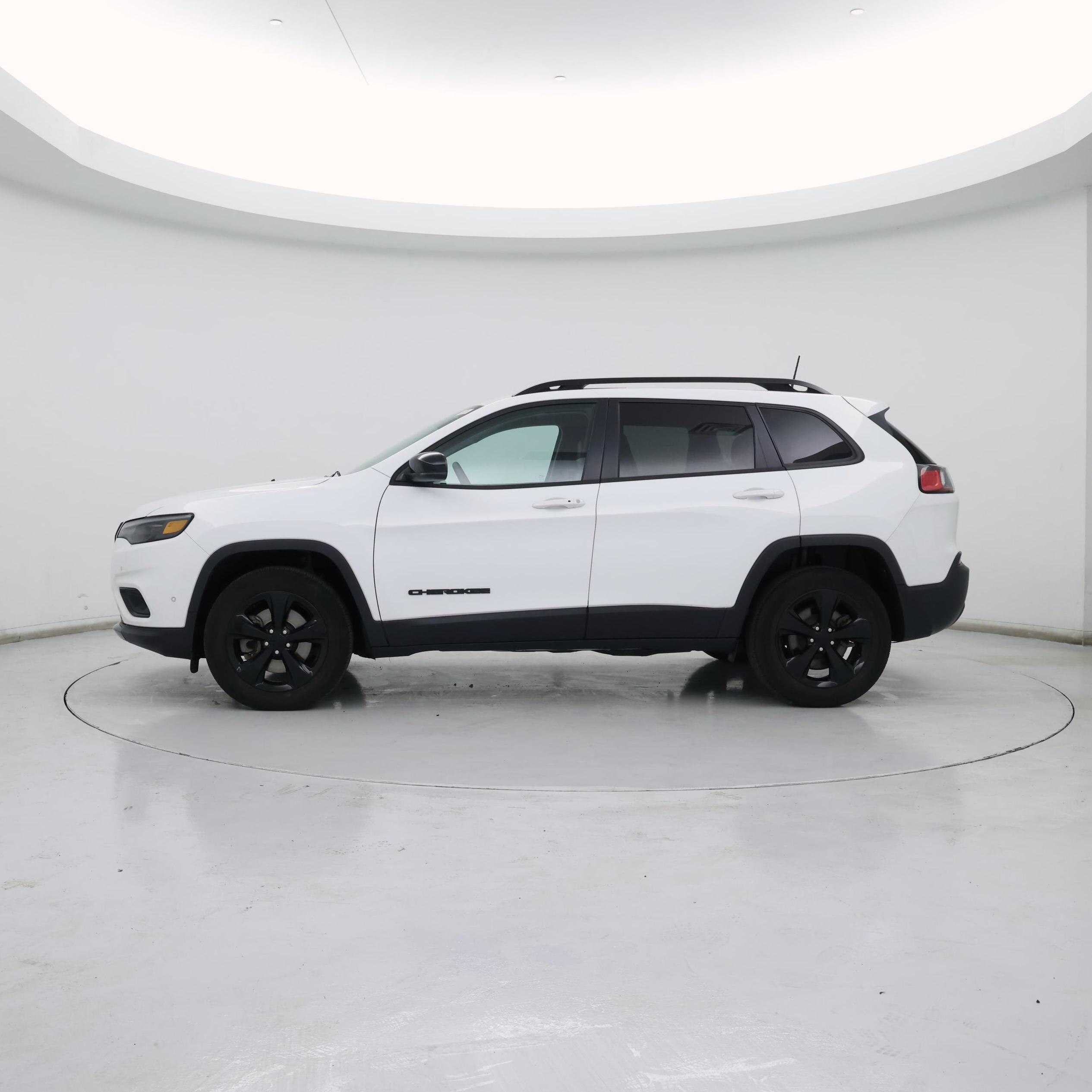 Thumbnail: 2023 Jeep Cherokee - 3