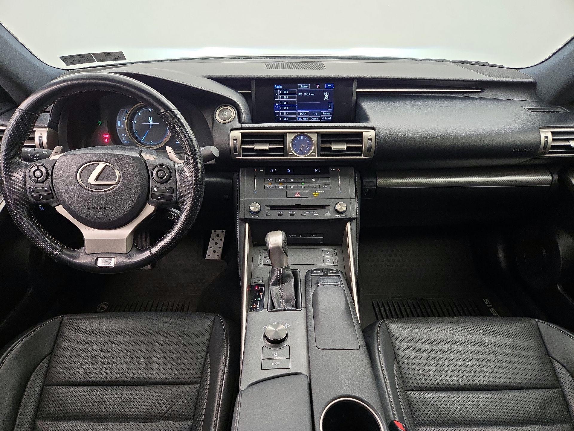 Thumbnail: 2016 Lexus IS - 9