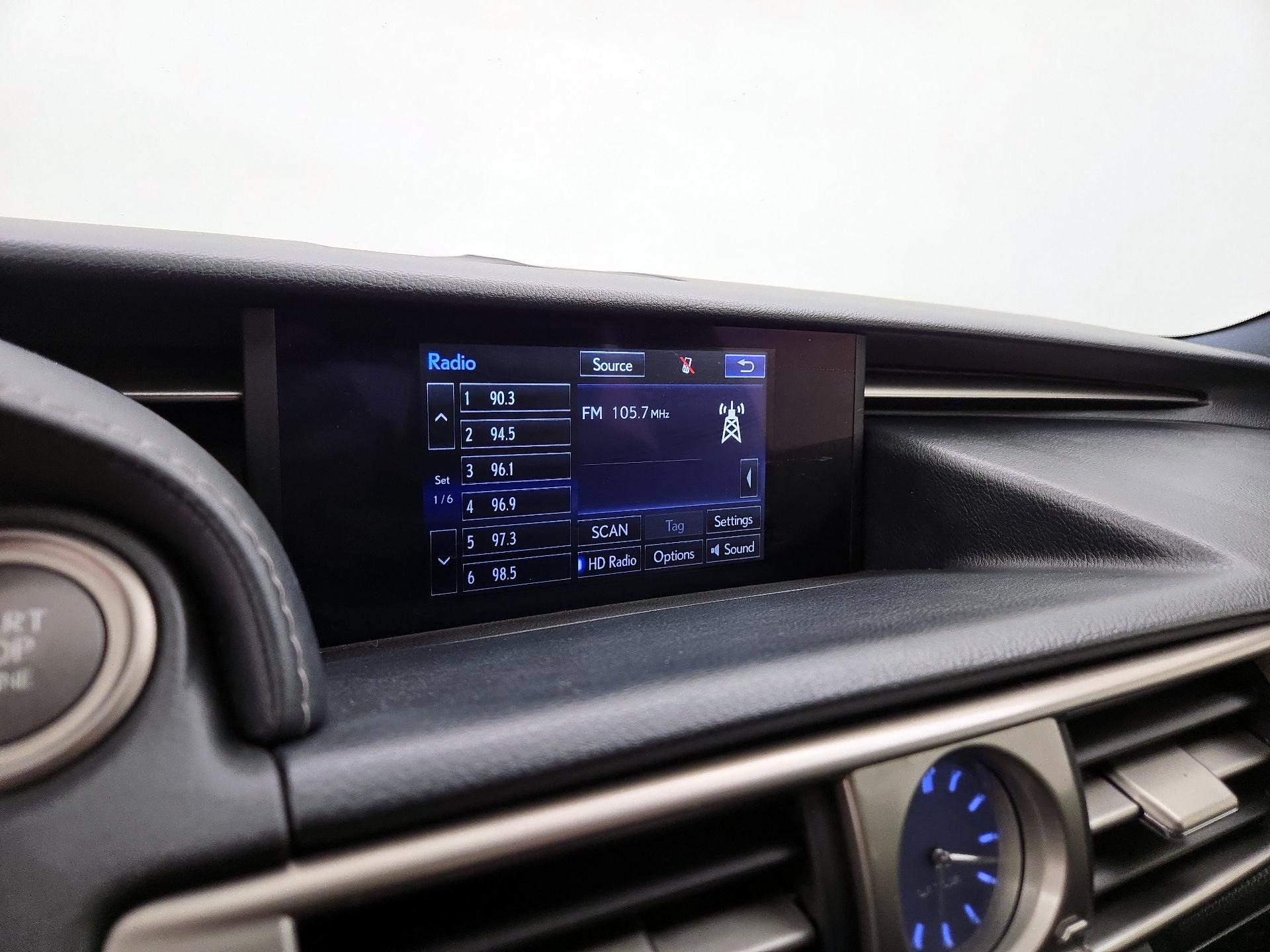 Thumbnail: 2016 Lexus IS - 15