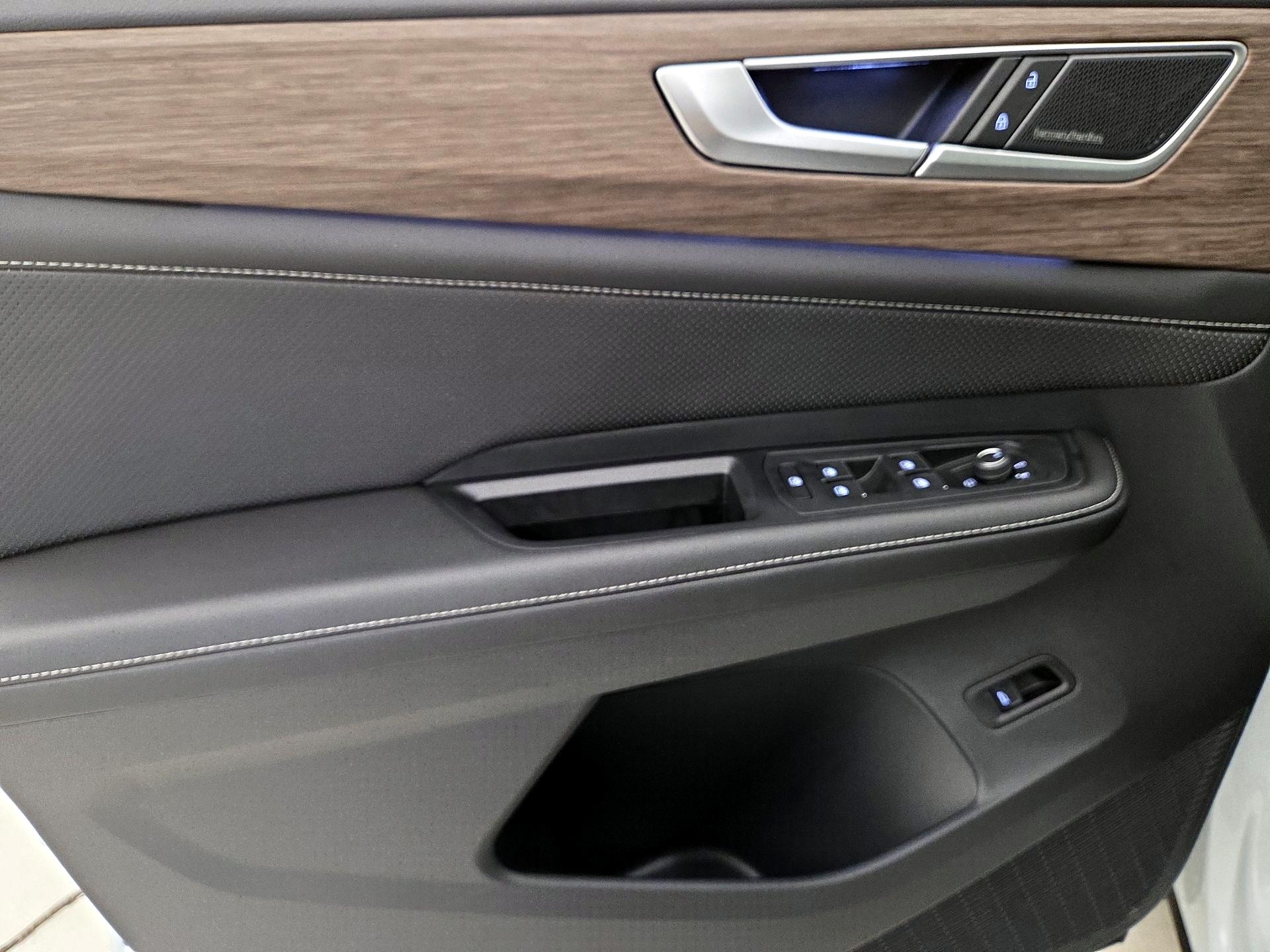 Thumbnail: 2024 Volkswagen Atlas - 12