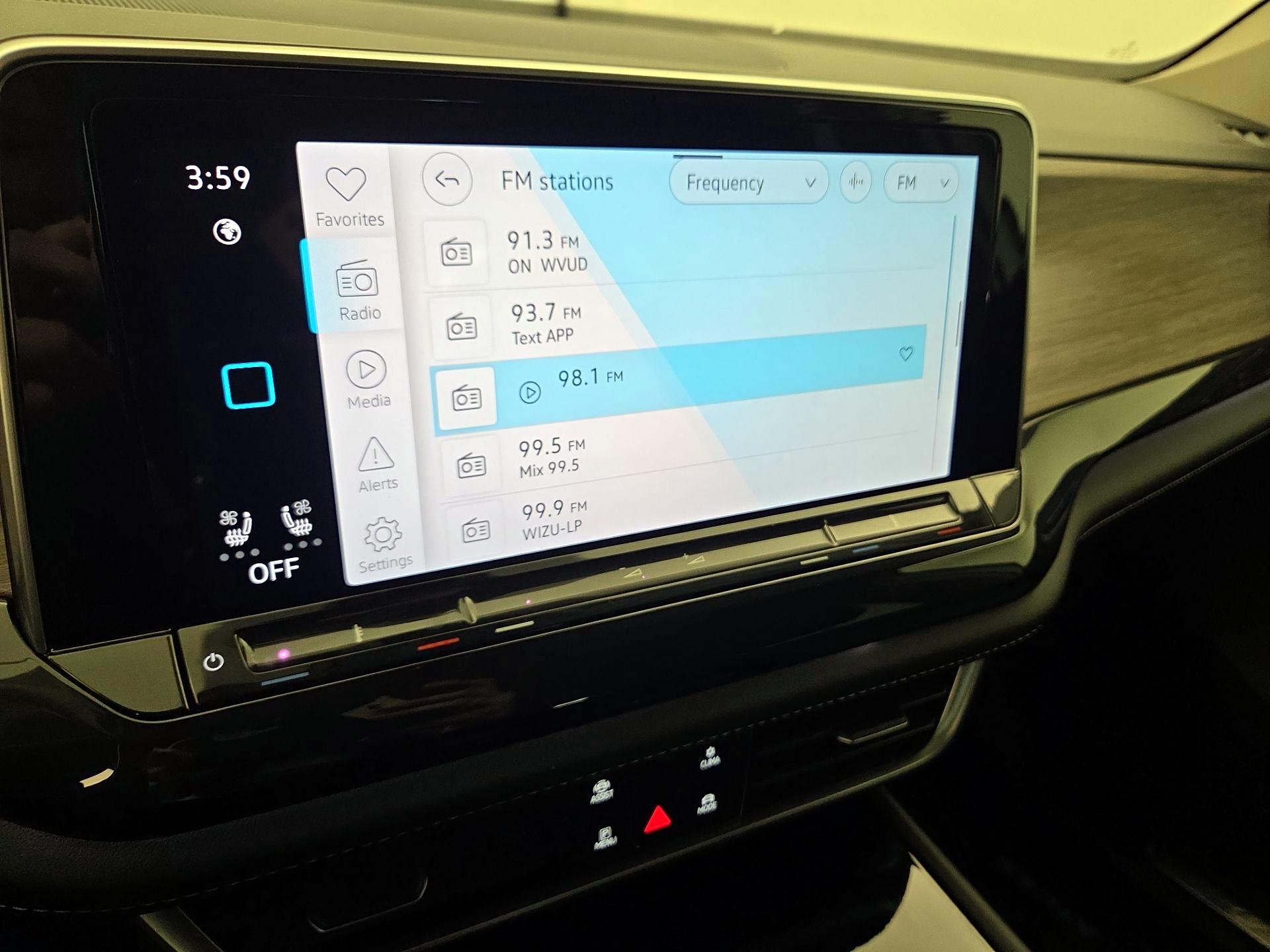 Thumbnail: 2024 Volkswagen Atlas - 15