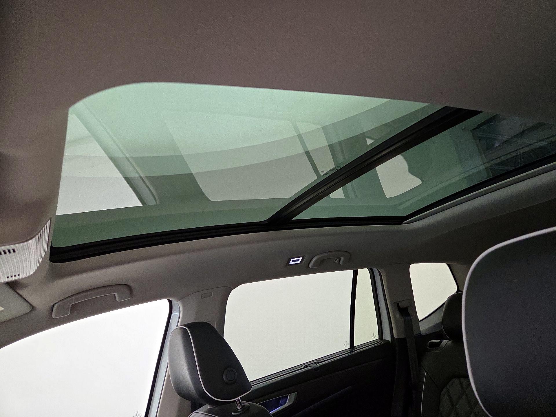 Thumbnail: 2024 Volkswagen Atlas - 19