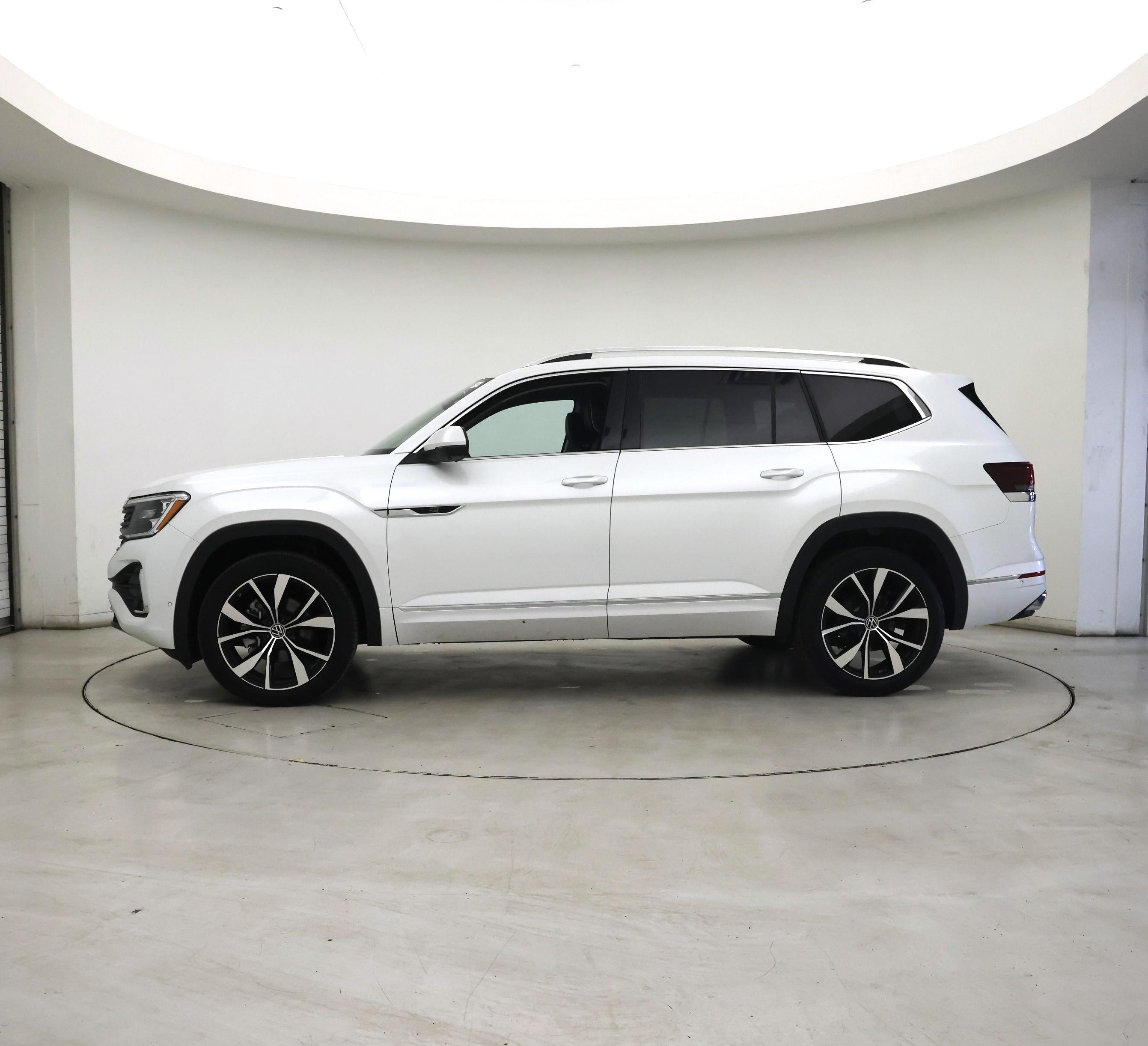 Thumbnail: 2024 Volkswagen Atlas - 3