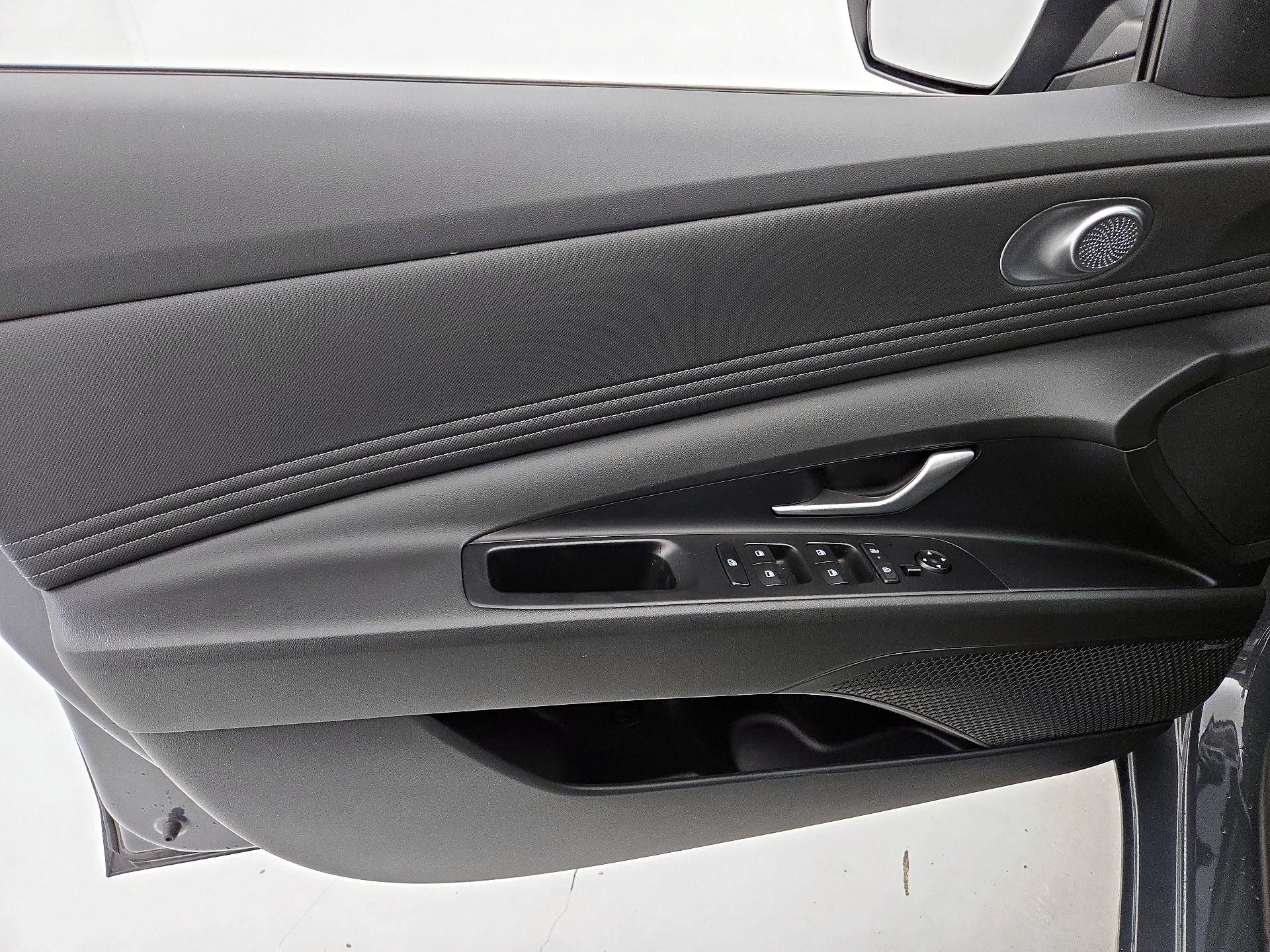 Thumbnail: 2024 Hyundai Elantra - 12