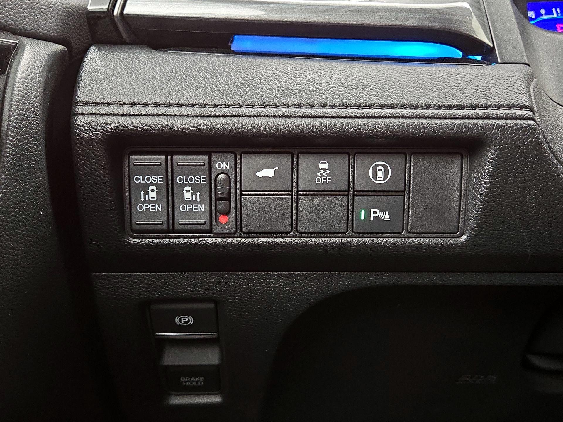 Thumbnail: 2023 Honda Odyssey - 13