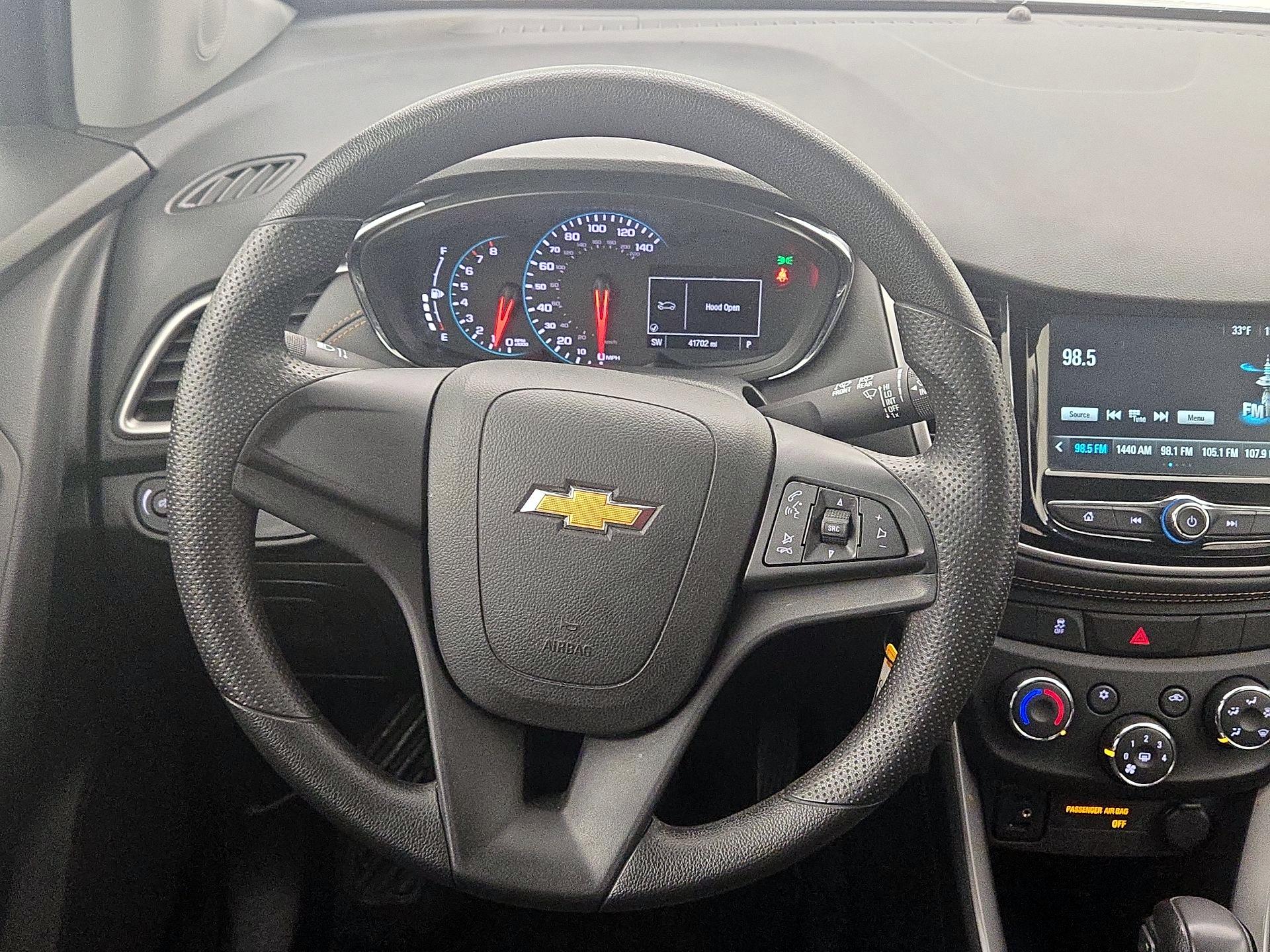 Thumbnail: 2017 Chevrolet Trax - 10