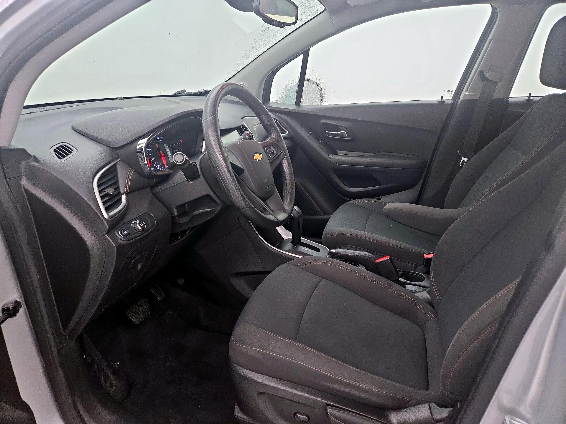 Thumbnail: 2017 Chevrolet Trax - 11