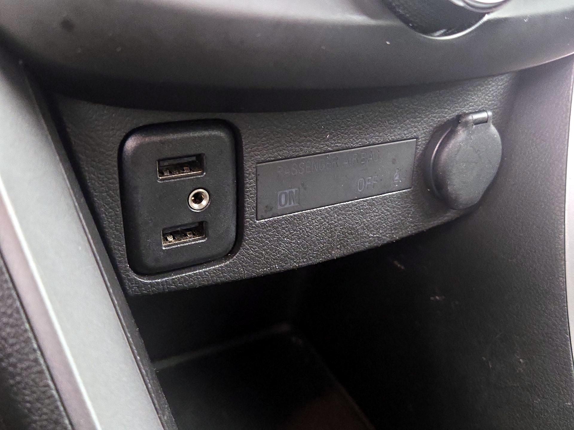 Thumbnail: 2017 Chevrolet Trax - 18