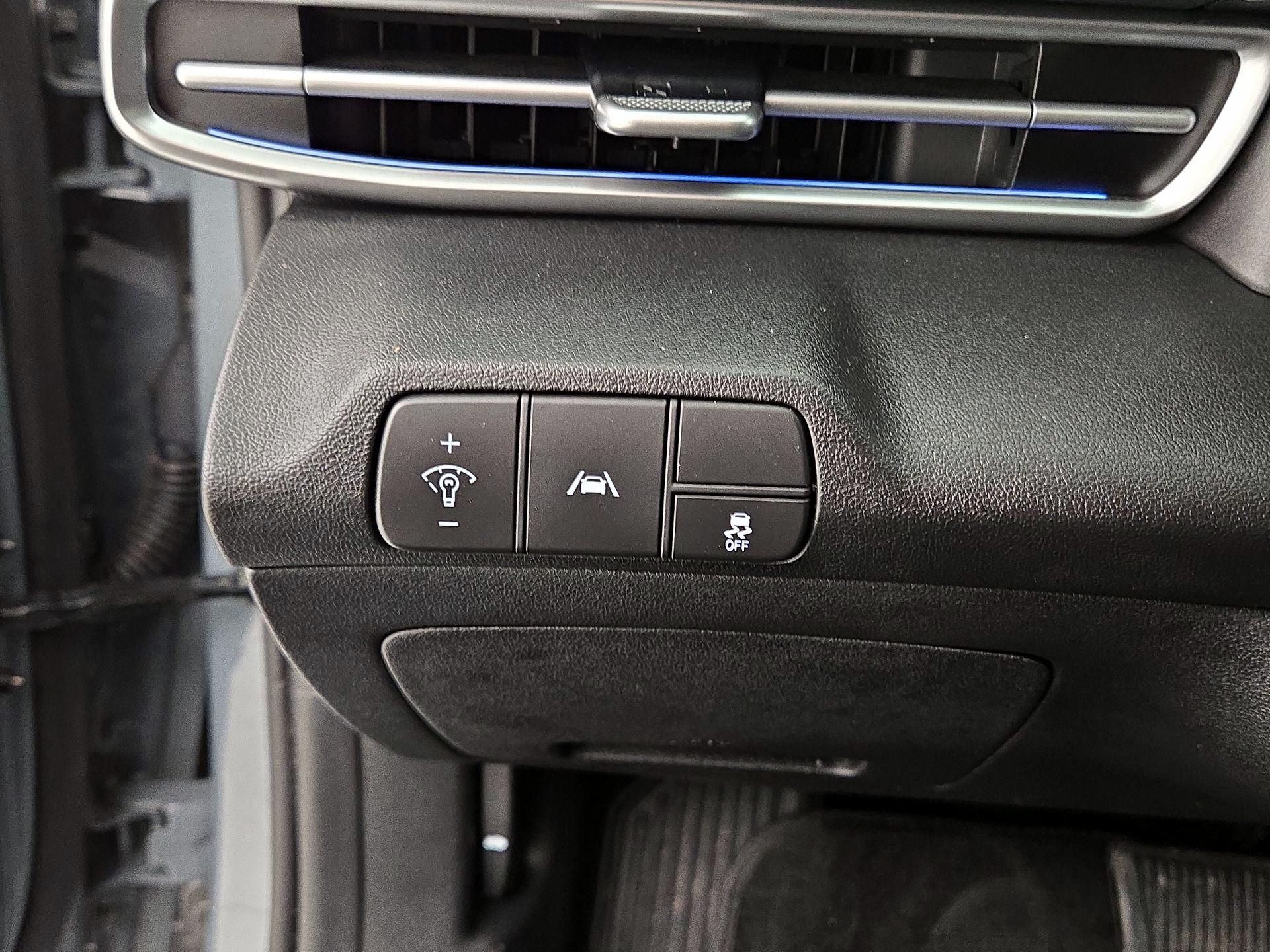 Thumbnail: 2023 Hyundai Elantra - 13