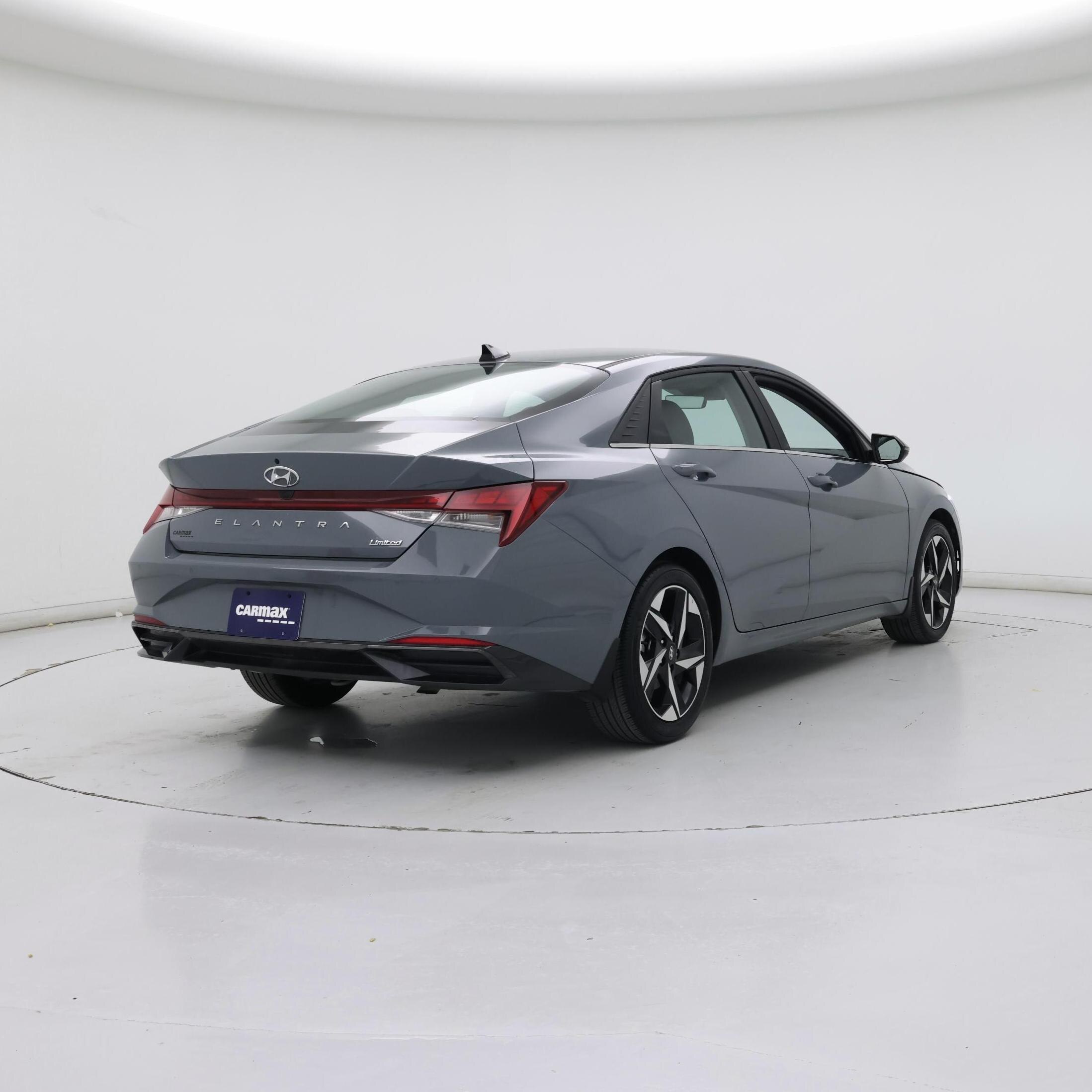 Thumbnail: 2023 Hyundai Elantra - 8