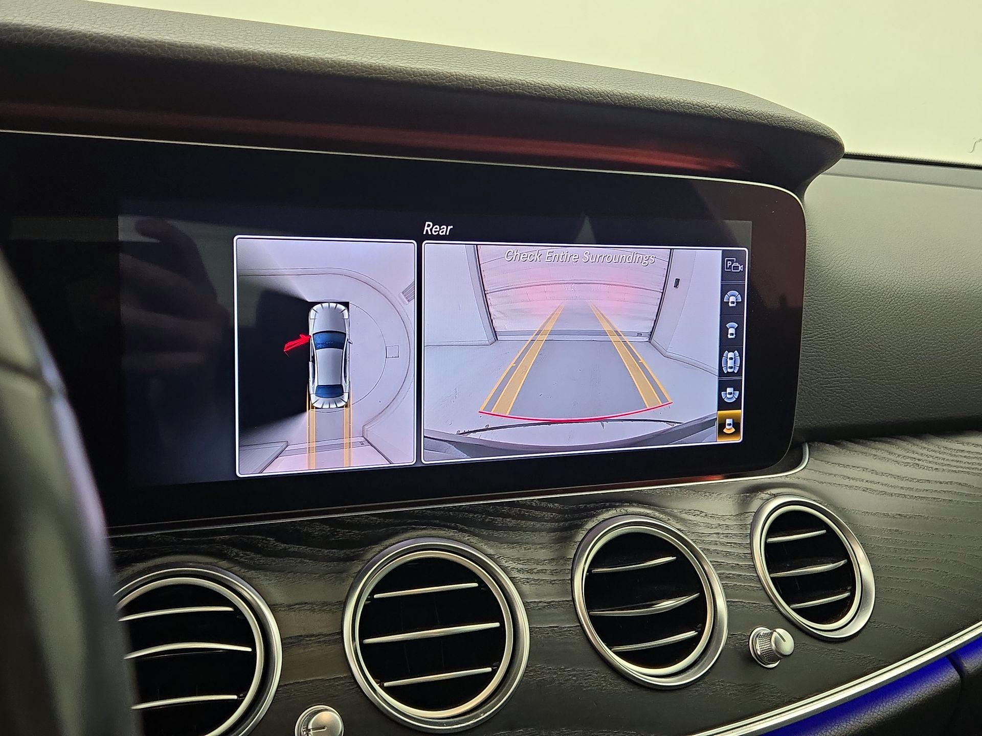 Thumbnail: 2020 Mercedes-Benz E-Class - 15