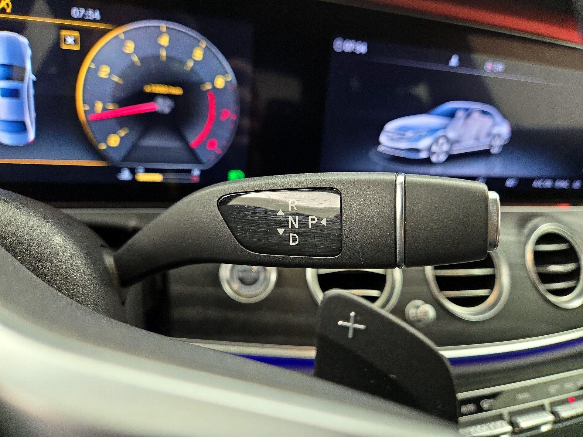 Thumbnail: 2020 Mercedes-Benz E-Class - 18