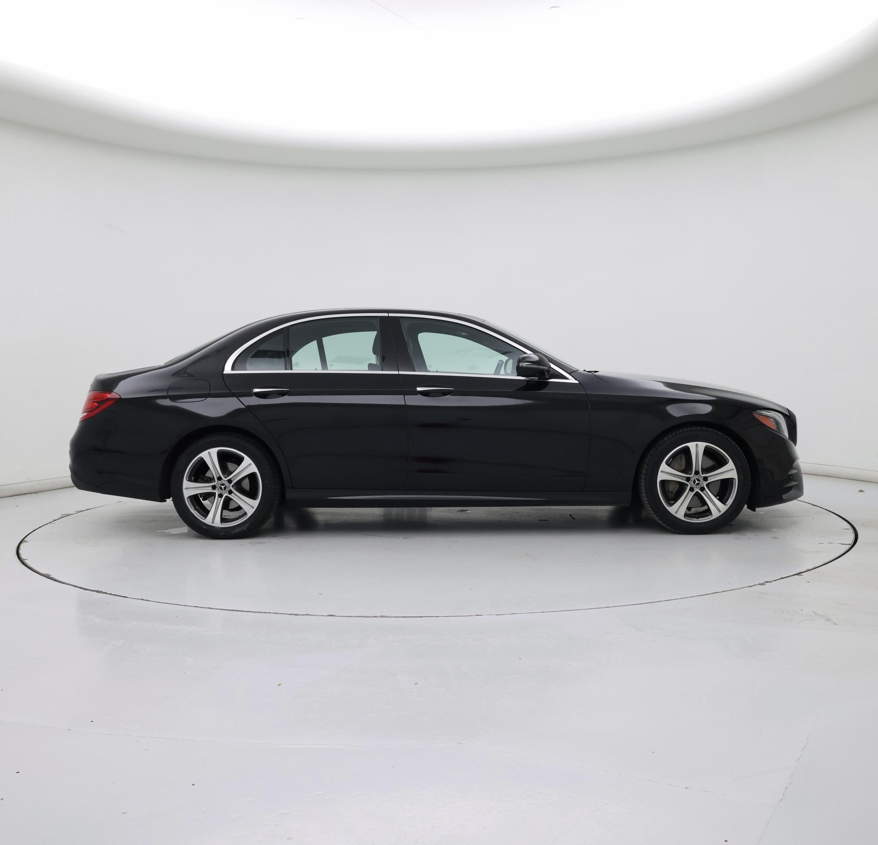 Thumbnail: 2020 Mercedes-Benz E-Class - 7