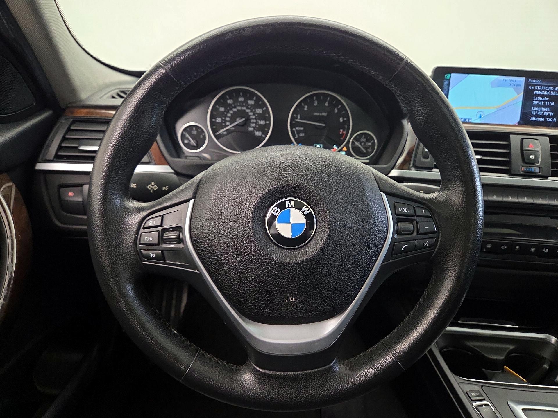 Thumbnail: 2015 BMW 3 Series - 10