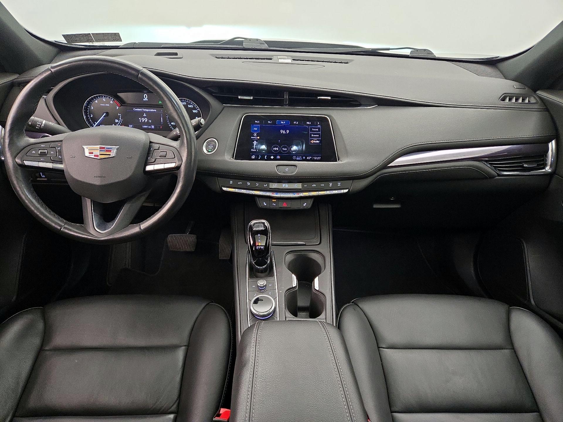 Thumbnail: 2023 Cadillac XT4 - 9