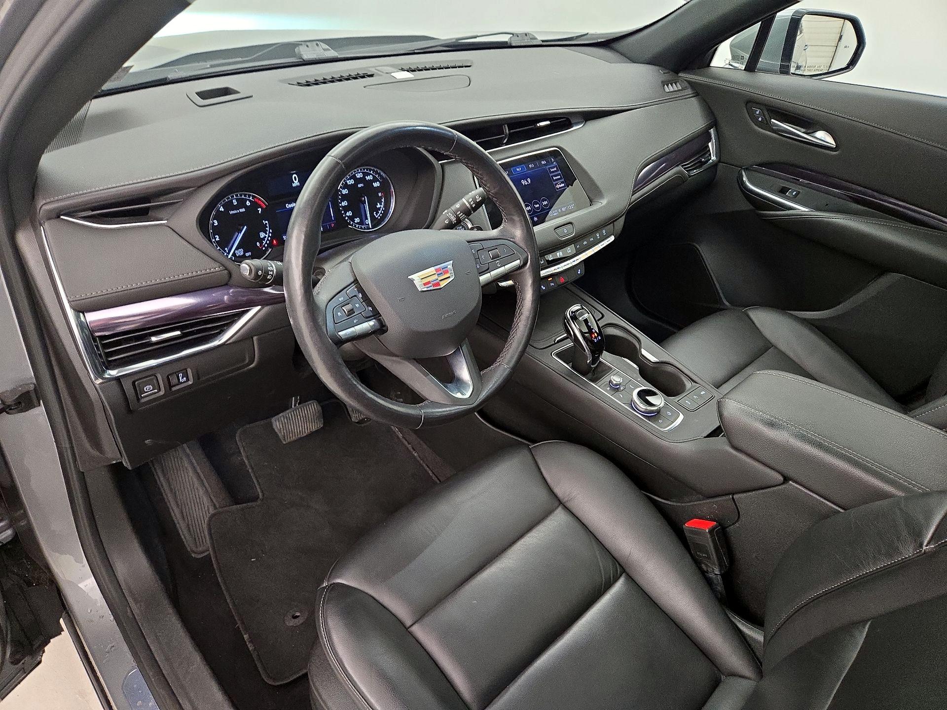 Thumbnail: 2023 Cadillac XT4 - 11